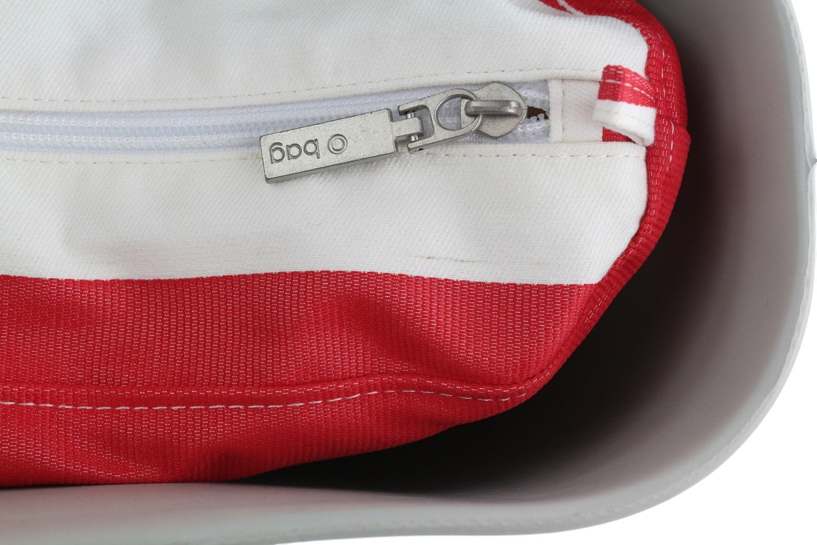 O BAG moteriškas krepšys OS šviesiai pilkas, vidinis, užtrauktuku, dvigubomis rankenomis, kvadratinis, laisvalaikio stiliaus. 