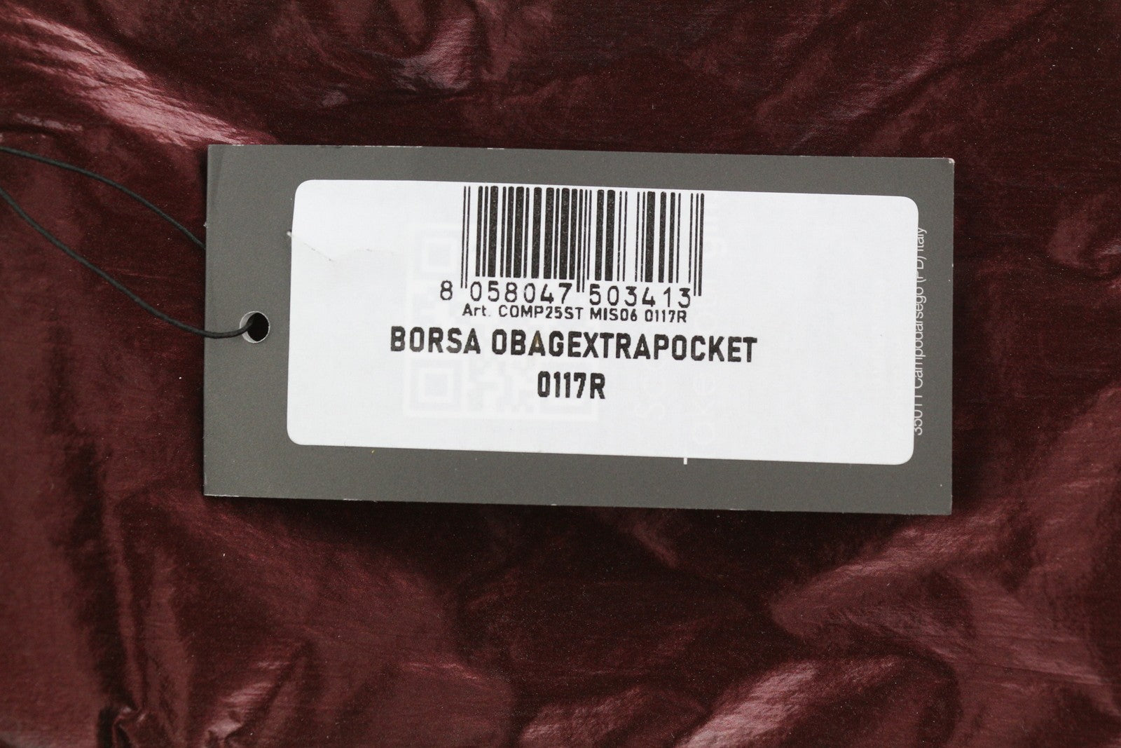 O BAG moteriškas krepšys su papildomomis kišenėmis, bordo spalvos, užsegamas užtrauktuku, reguliuojamo dirželio, nešiojamas per petį. 
