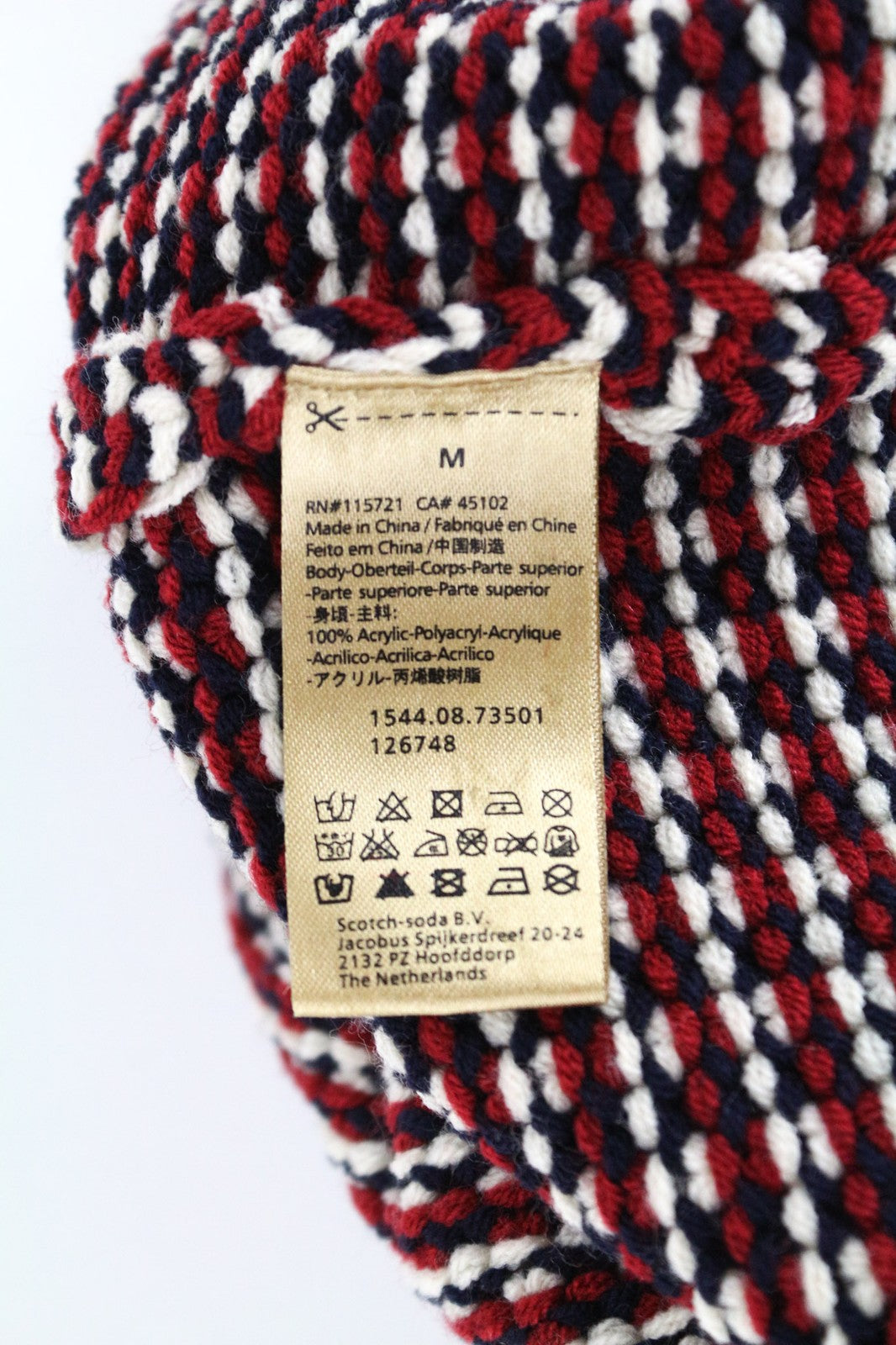 SCOTCH SHRUNK berniukiška kepurė su bumbulais, raudona, tamsiai mėlyna, raštuota, megzta kepurė su bumbulais M dydžio 