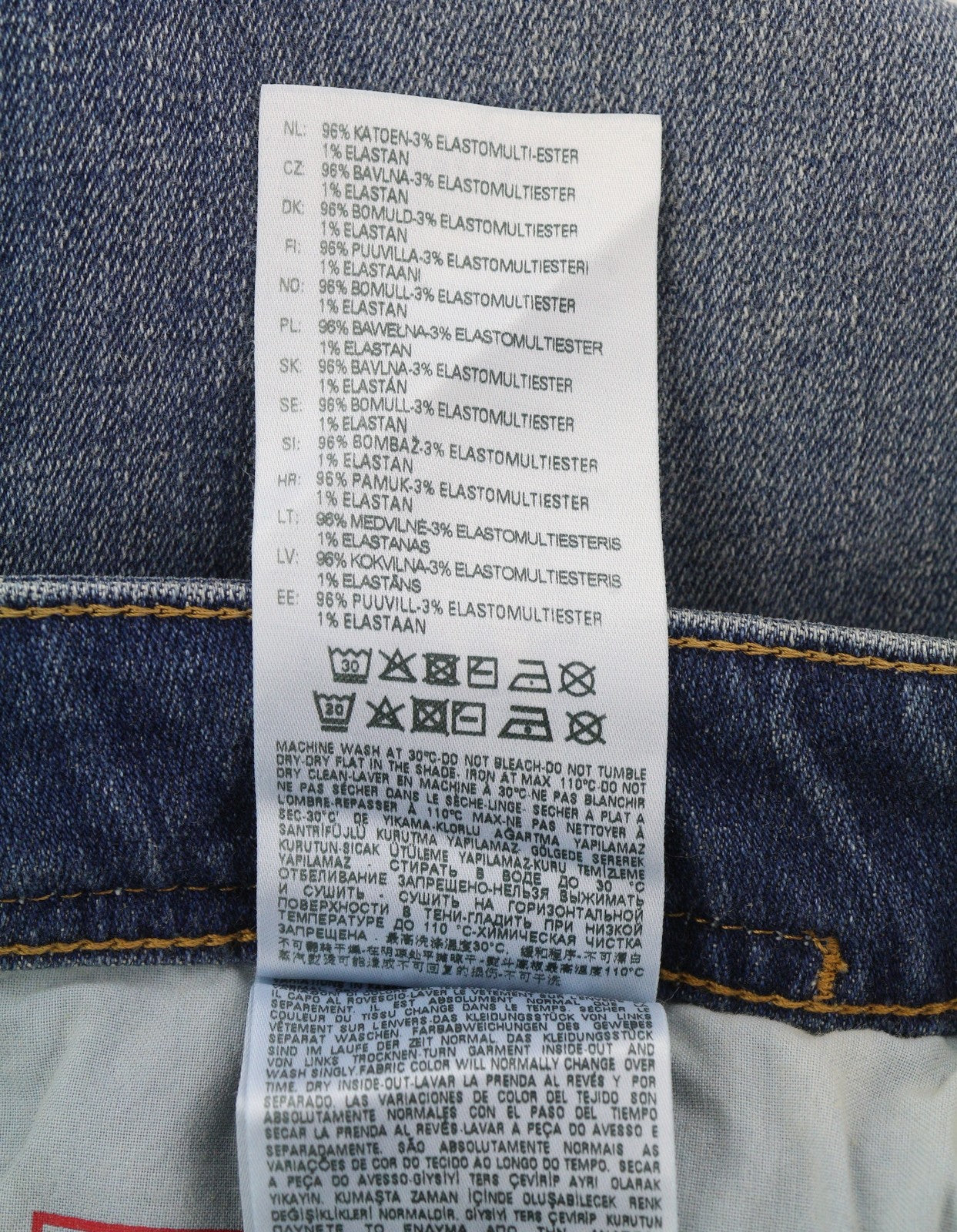 DIESEL 1979 Sleenker 09E43 vyriški džinsai W30/L32 mėlyni aptempti džinsai, rekomenduojama kaina – 225 USD 