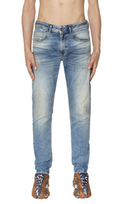 DIESEL 1979 Sleenker 068BI vyriški džinsai W32/L34, aptempti, sendinto stiliaus, aptempti. Rekomenduojama kaina – 319 €. 