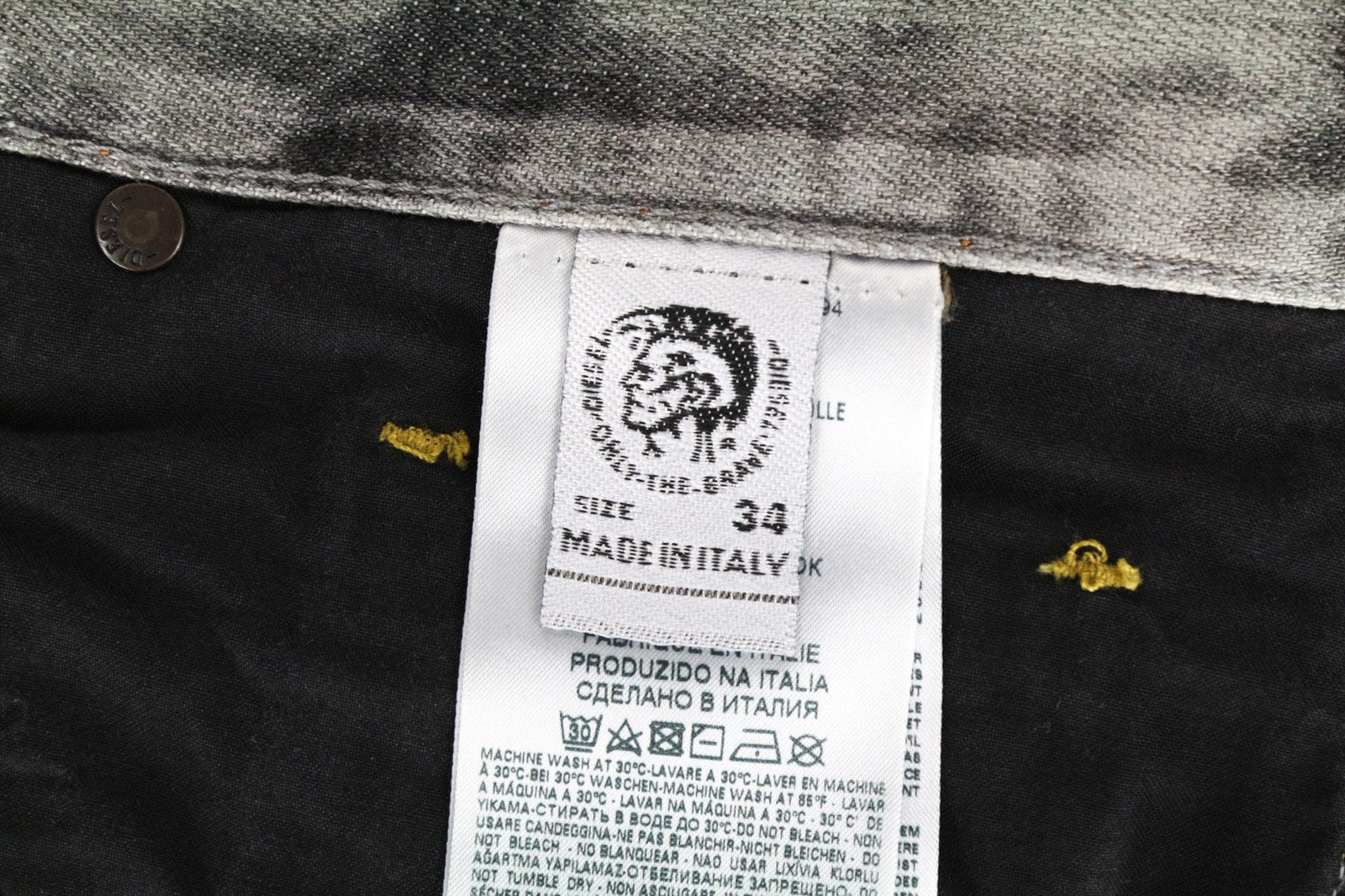 DIESEL Mharky 084WG vyriški pilki W34/L34 plėšyti aptempti grynos medvilnės džinsai 