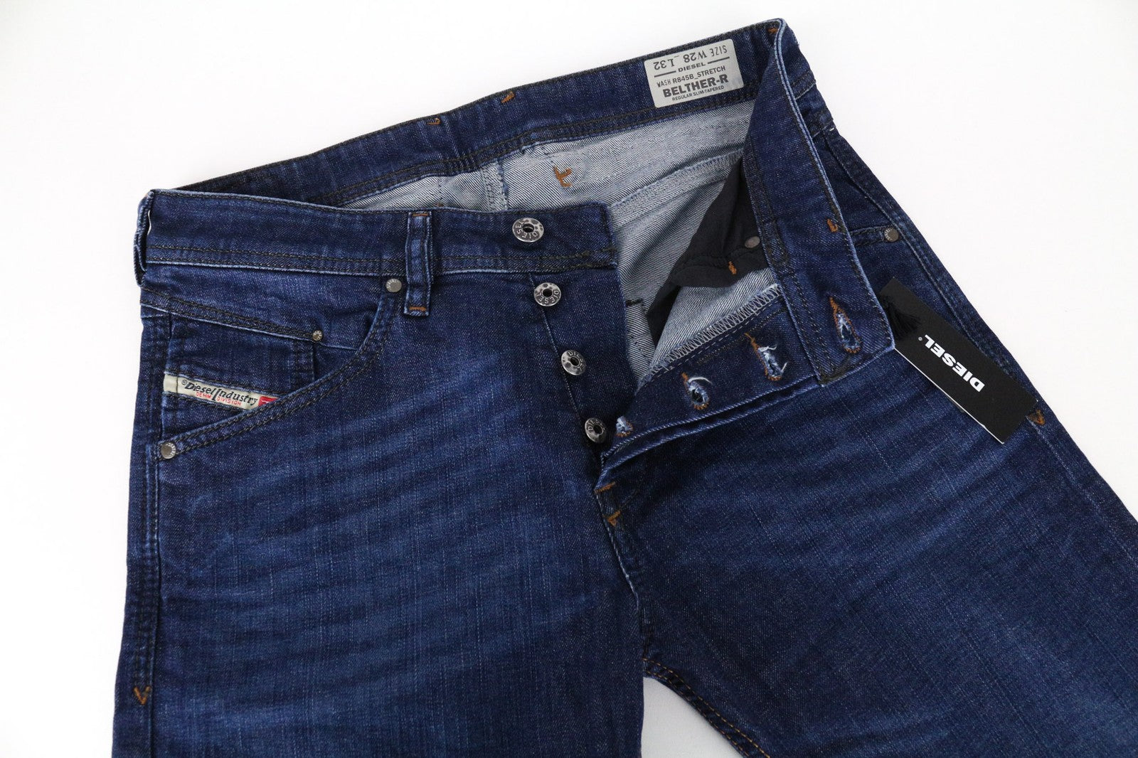 DIESEL Belther-R R845B vyriški W28/L32 siaurėjantys mėlyni medvilniniai džinsai su skalbto audinio efektu 