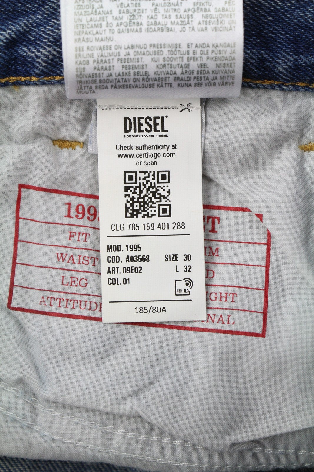 DIESEL 1995 09E02 vyriški džinsai W30/L32 mėlyni, plėšyti, ploni, tiesūs, RRP 375 USD 