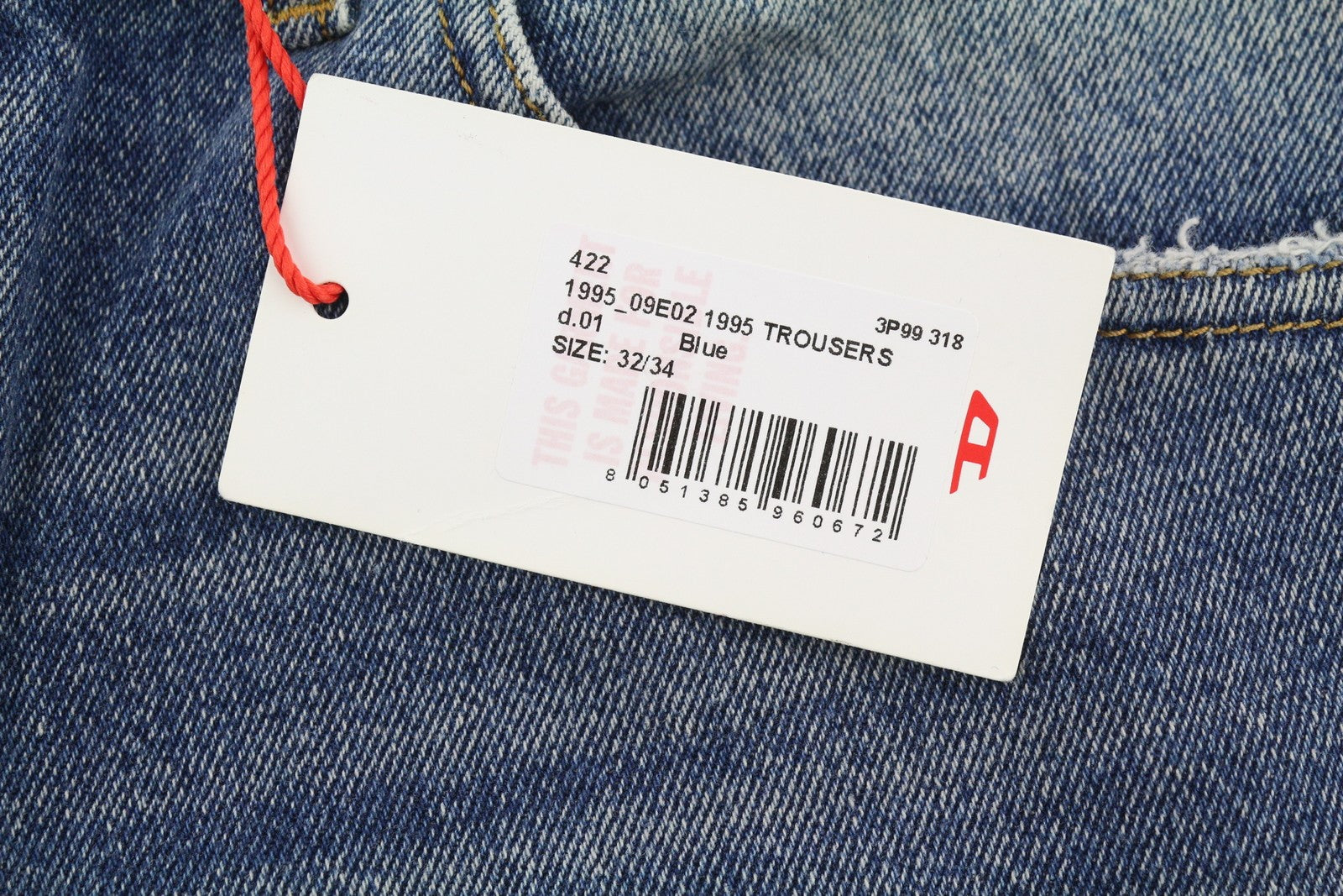 DIESEL 1995 09E02 vyriški džinsai W32/L34 mėlyni, plėšyti, ploni, tiesūs, RRP 375 USD