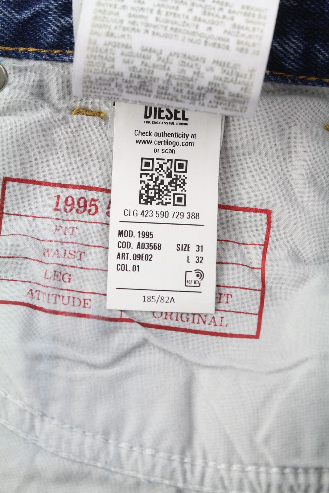 DIESEL 1995 09E02 vyriški džinsai W31/L32 mėlyni, plėšyti, ploni, tiesūs, RRP 375 USD 