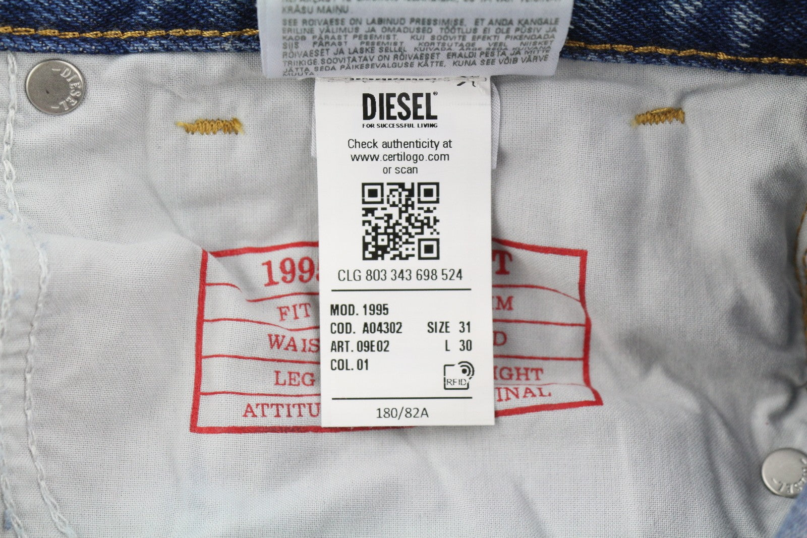 DIESEL 1995 09E02 vyriški džinsai W31/L30 mėlyni, plėšyti, ploni, tiesūs, RRP 375 USD 