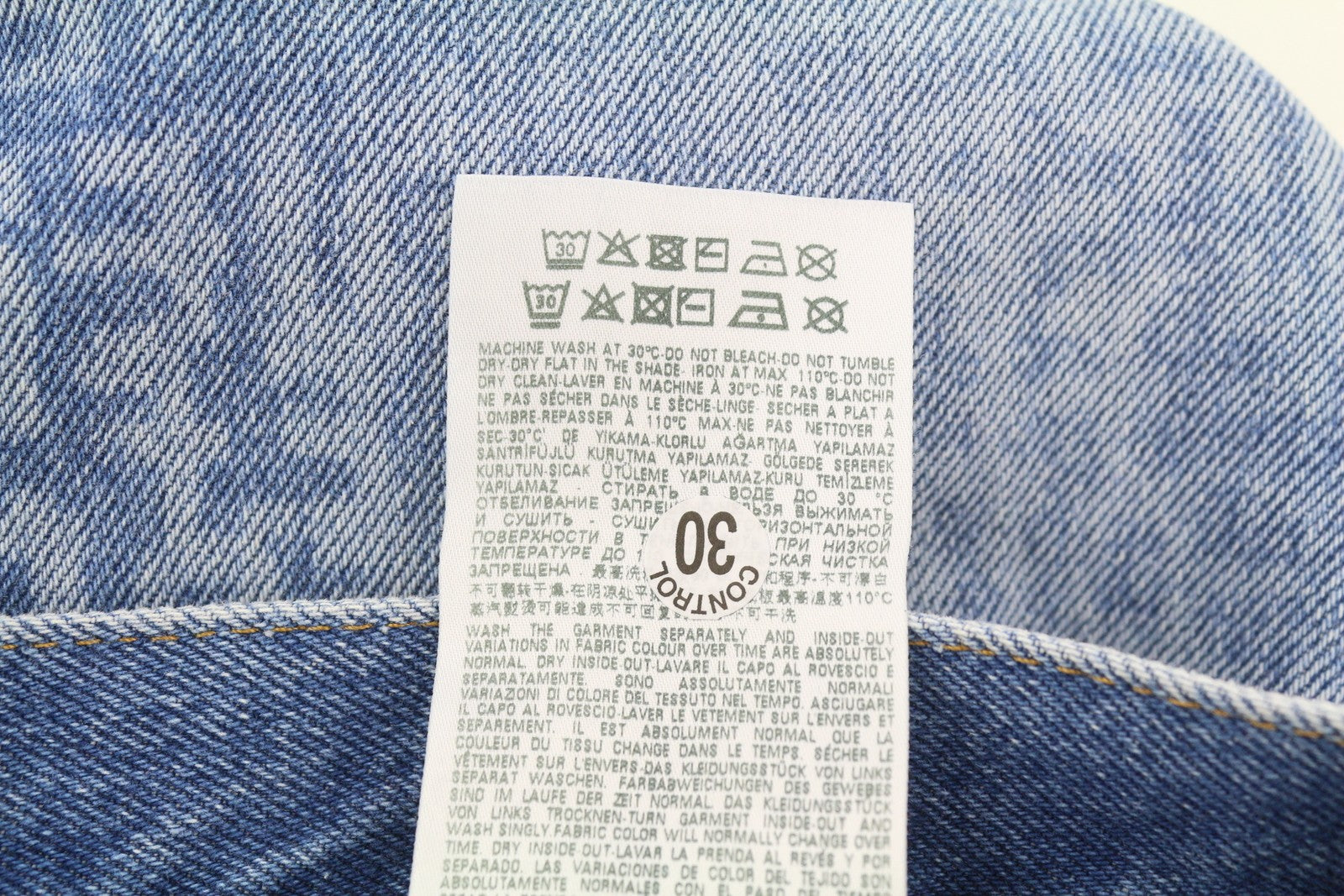 DIESEL 1995 007F5 vyriški džinsai W29/L32 Slim Fit tiesaus kirpimo, su logotipu ir RRP 250 € 