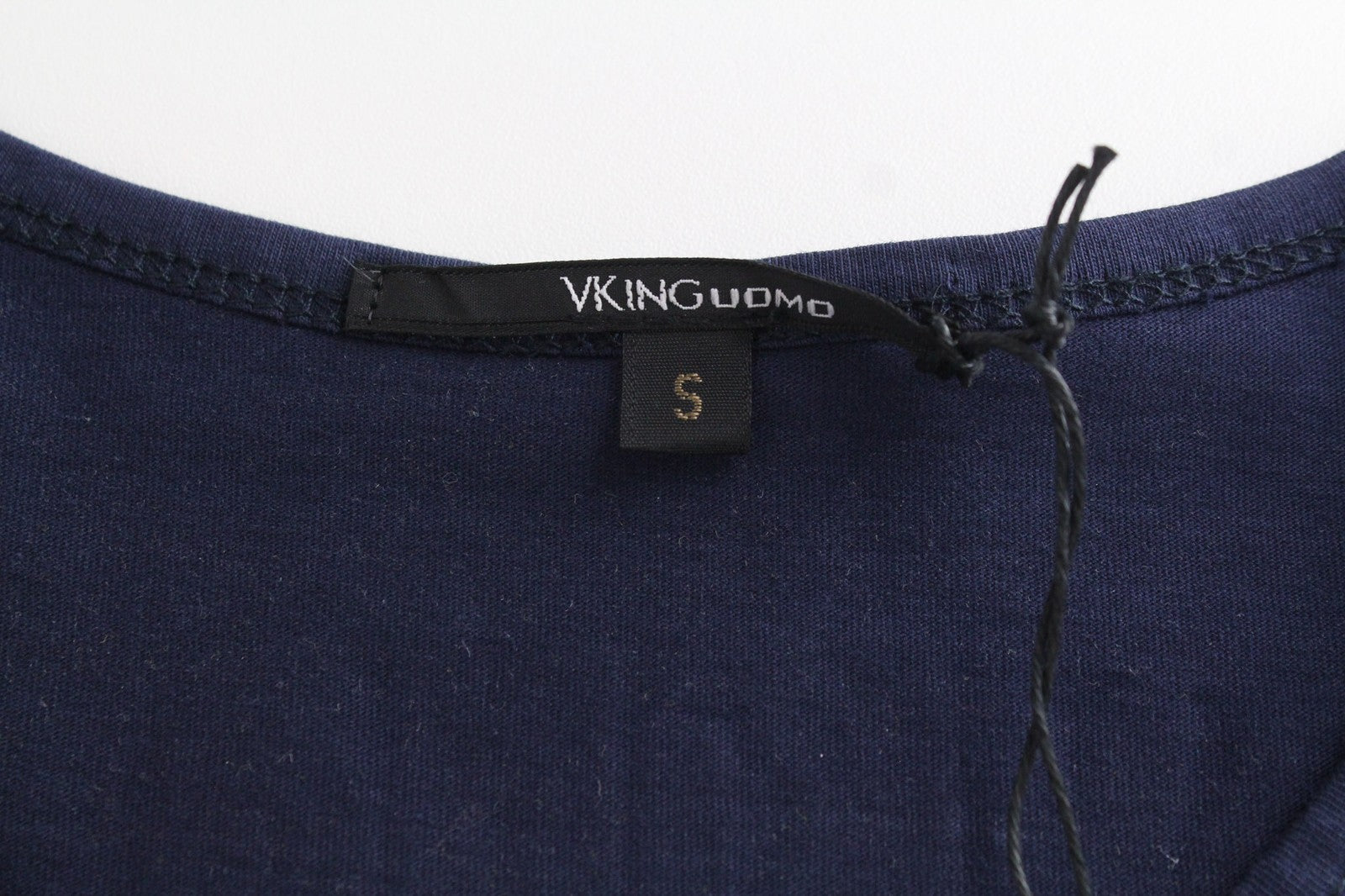 VKING vyriški marškinėliai S dydžio, grynos medvilnės džersio, mėlyni, su grafiniu logotipu ir apvalia kaklo iškirpte 