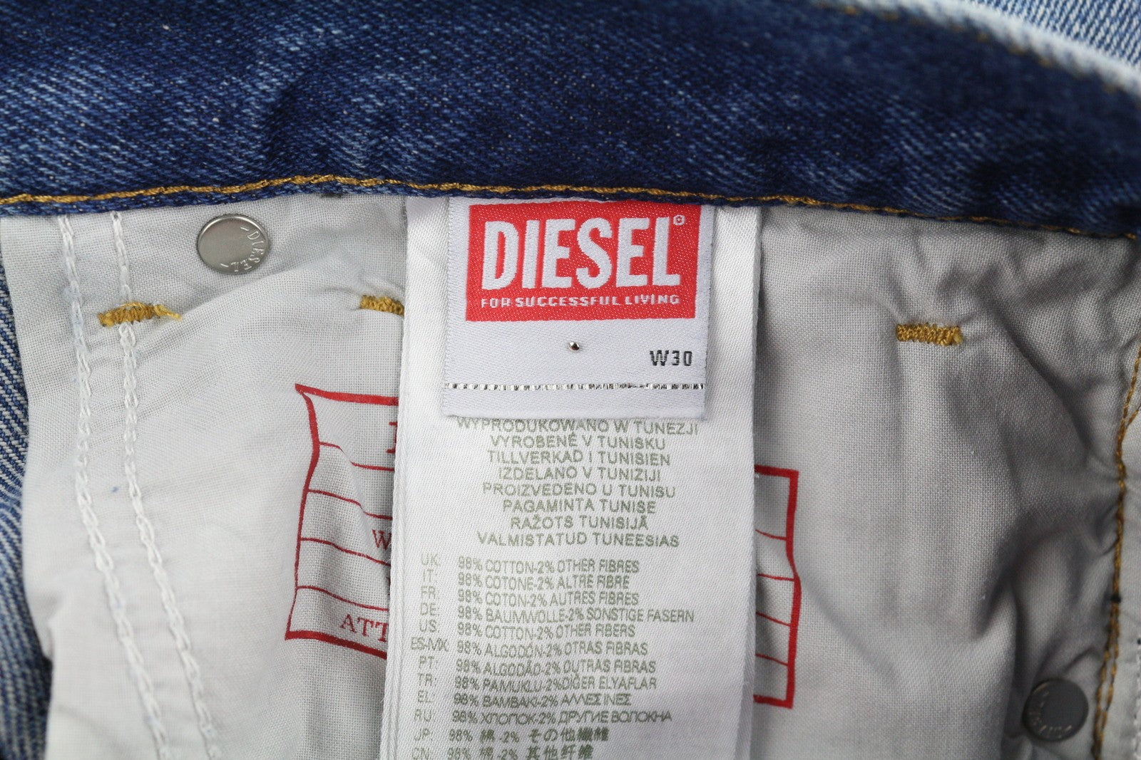 DIESEL 1995 09E02 vyriški džinsai W30/L32 mėlyni, plėšyti, ploni, tiesūs, RRP 375 USD 