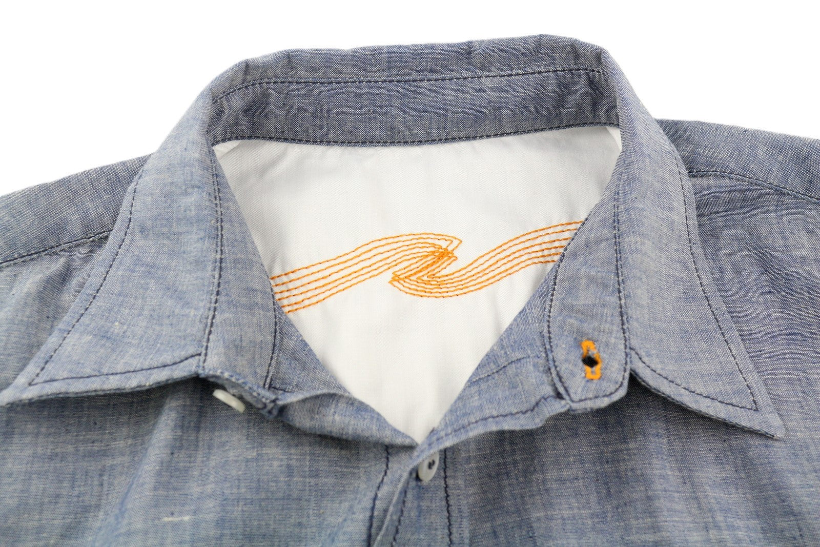 NUDIE JEANS Conny vyriški marškinėliai M, mėlyni, išblukę, sagomis užsegamos, užlopytos kišenės. 