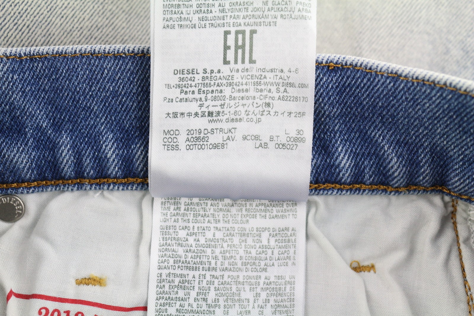 DIESEL 2019 D-Strukt 9C08L vyriški džinsai W33/L30 mėlyni, išblukinti, skalbti, prigludę, kaina – 350 USD 
