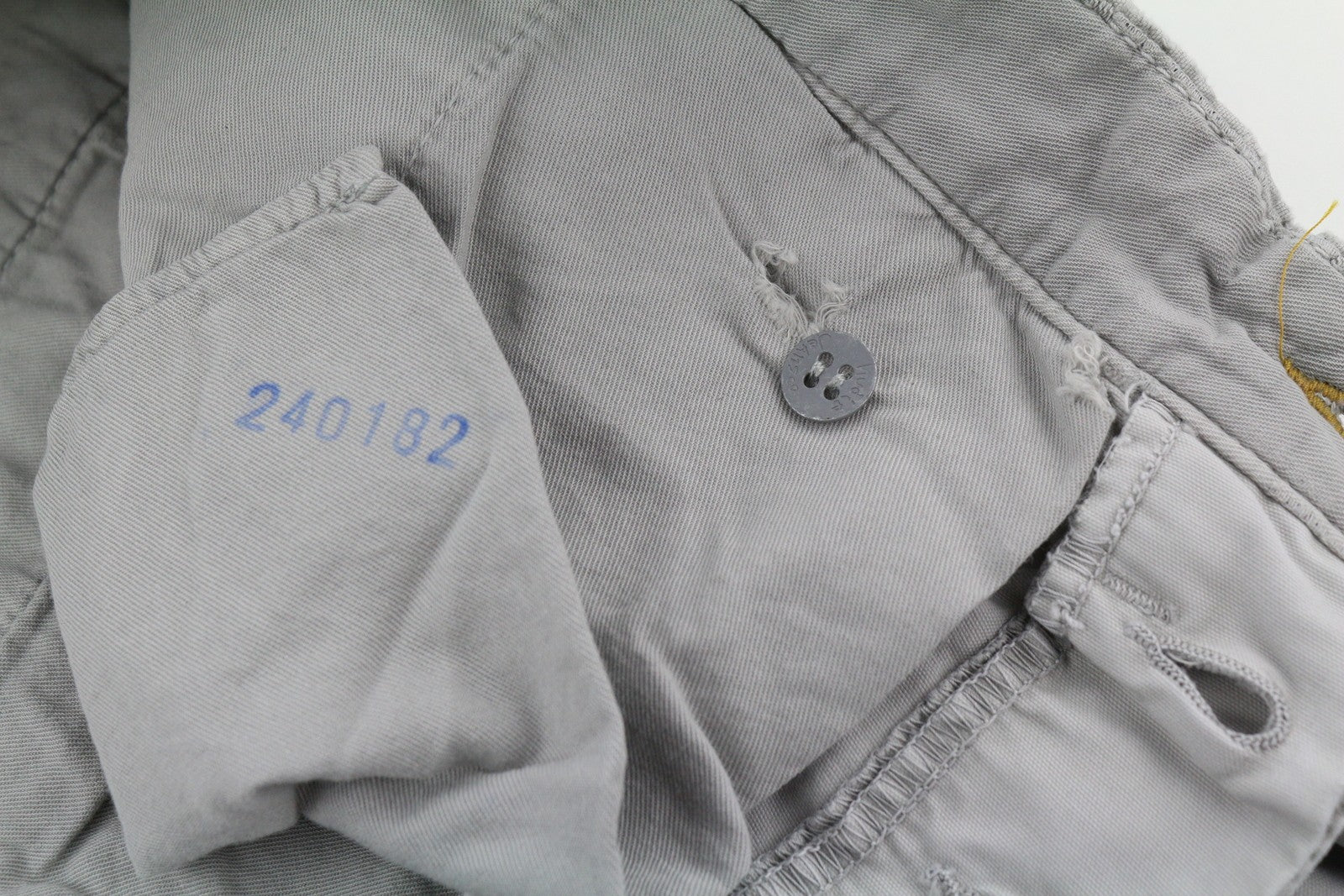 NUDIE JEANS Khaki spalvos įprastos vyriškos kelnės W32/L34 Organic Moon Dust Distressed 