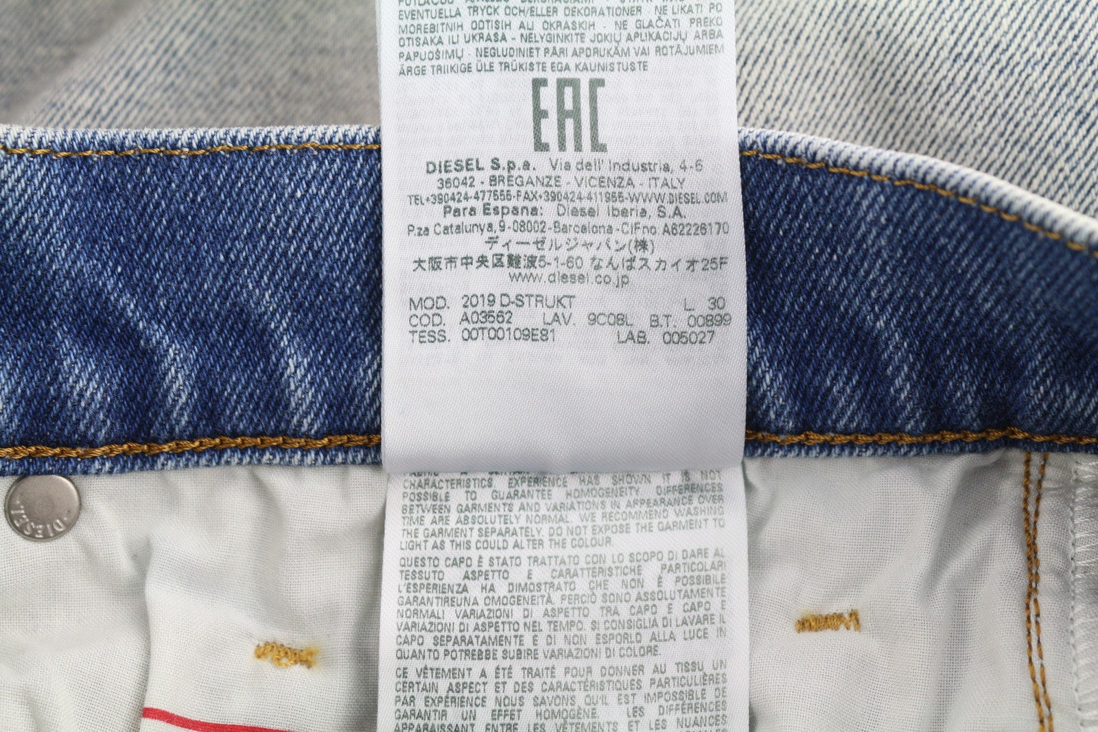 DIESEL 2019 D-Strukt 9C08L vyriški džinsai W28/L30 mėlyni, išblukinti, skalbti, prigludę, kaina – 350 USD 
