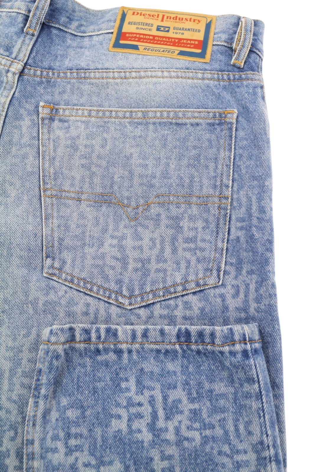 DIESEL 1995 007F5 vyriški džinsai W31/L32 Slim Fit tiesaus kirpimo su logotipu ir RRP 250 € 