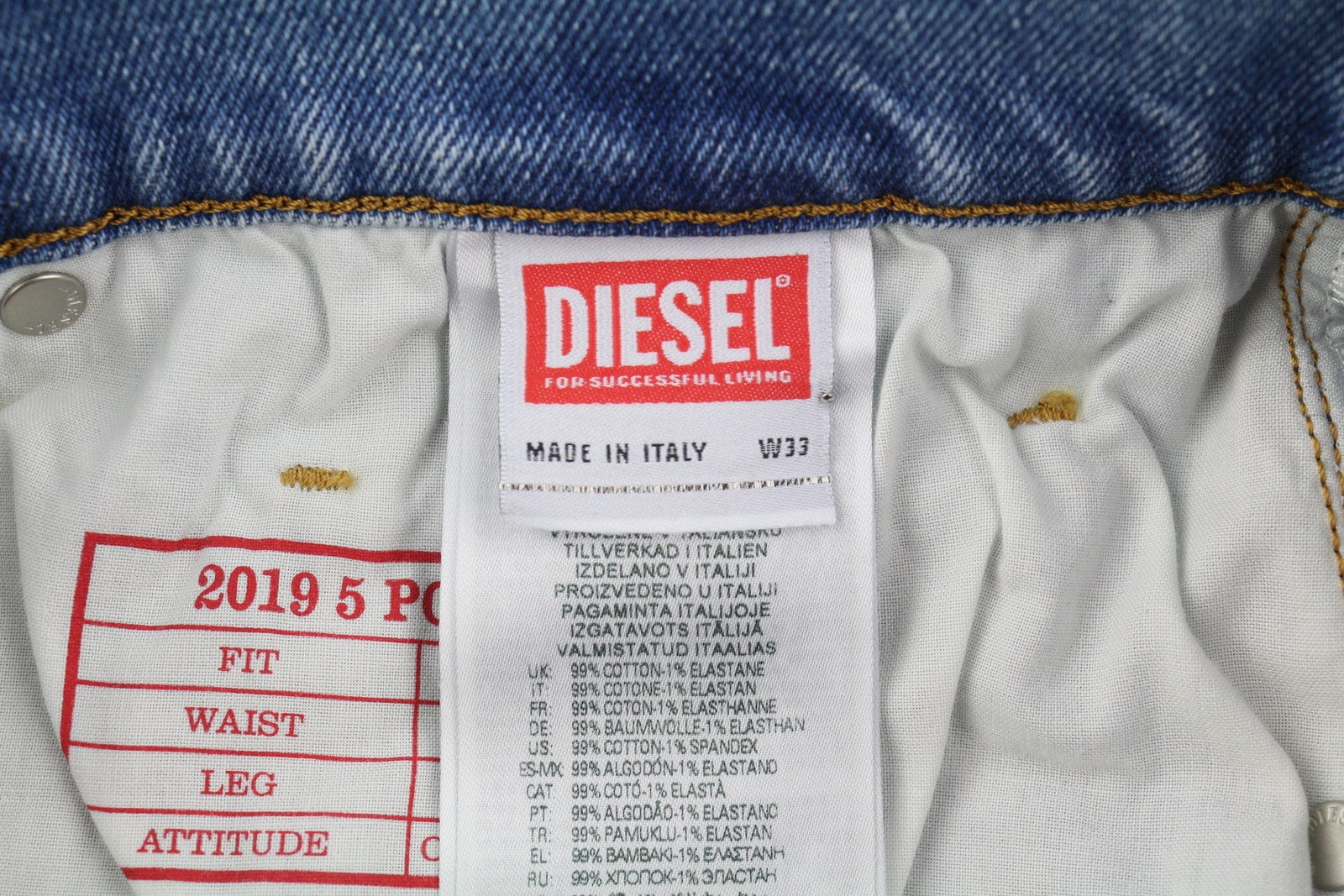 DIESEL 2019 D-Strukt 9C08L vyriški džinsai W33/L32 mėlyni, išblukinti, skalbti, prigludę, kaina – 350 USD 