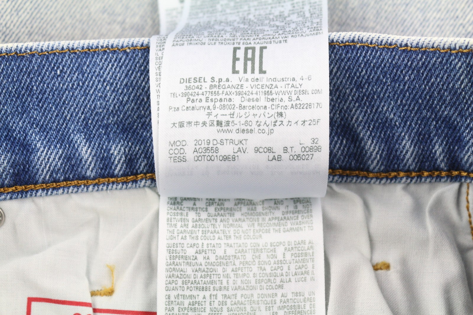 DIESEL 2019 D-Strukt 9C08L vyriški džinsai W32/L32 mėlyni, išblukinti, skalbti, prigludę, kaina – 350 USD 