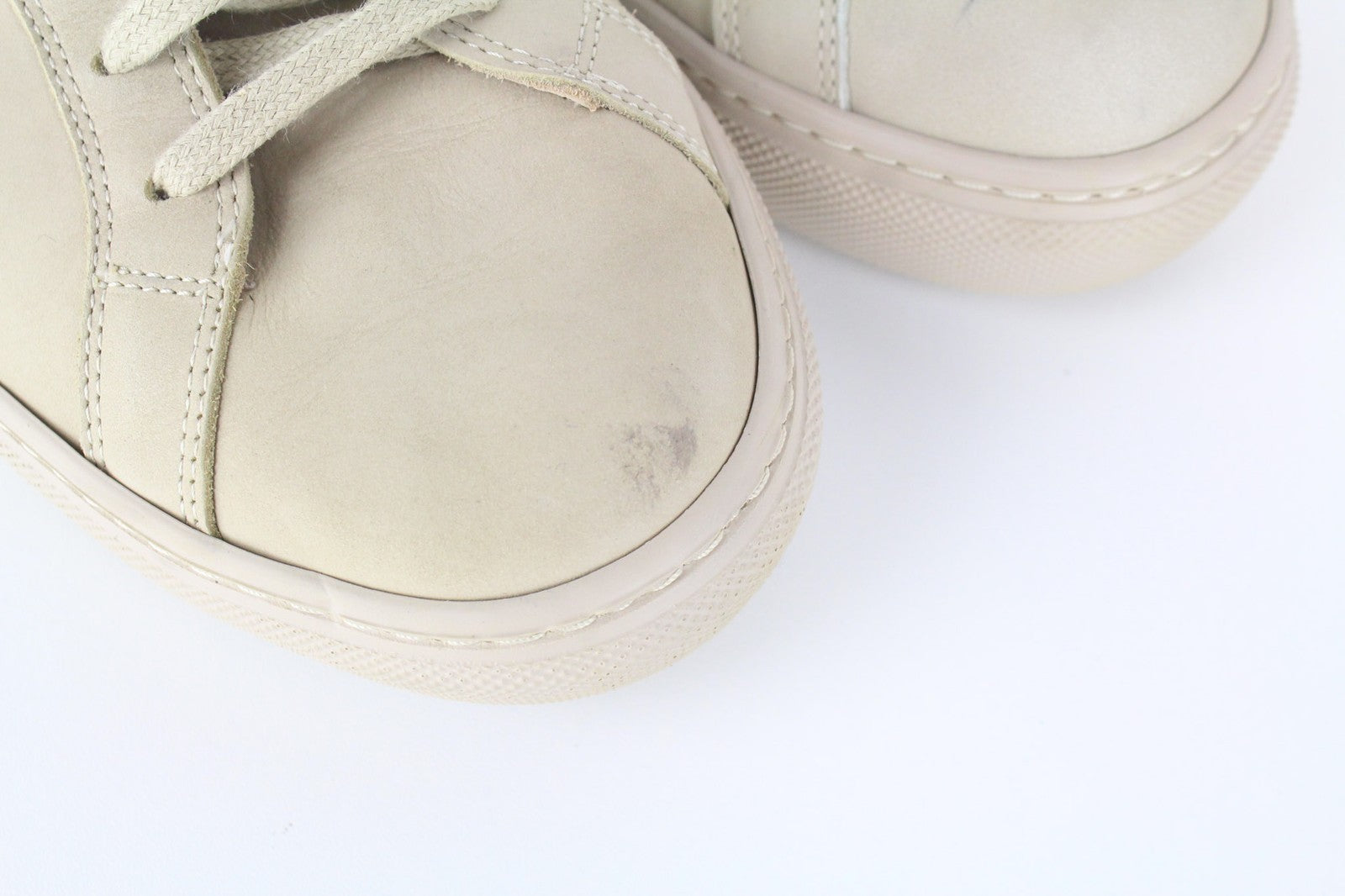 SUITSUPPLY vyriški sportbačiai, EU44, smėlio spalvos, žemakulniai, veršiuko odos, klasikiniai sportbačiai su nėriniuotais kraštais 