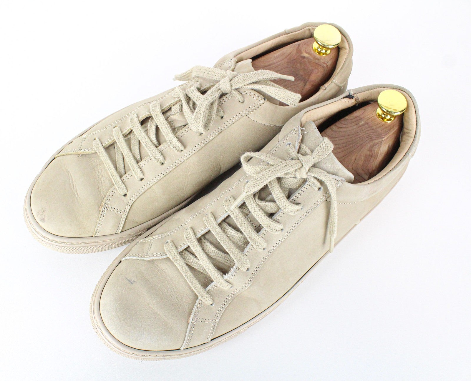 SUITSUPPLY vyriški sportbačiai, EU44, smėlio spalvos, žemakulniai, veršiuko odos, klasikiniai sportbačiai su nėriniuotais kraštais 