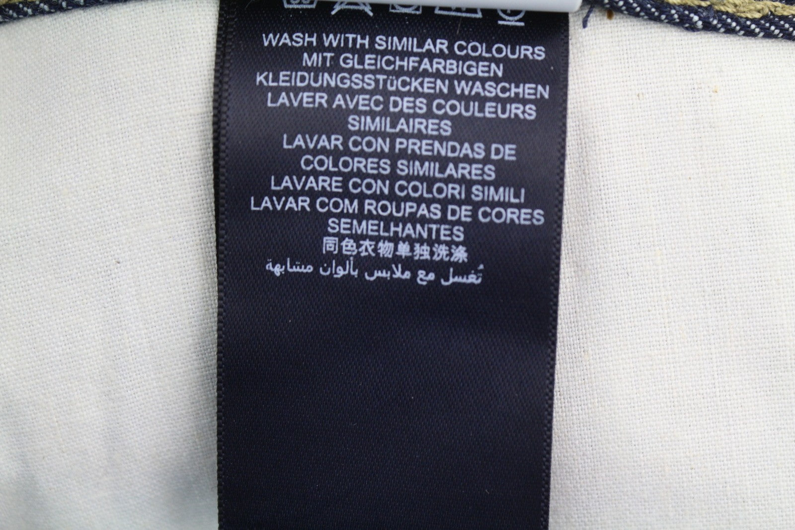 GANT Nelly moteriški džinsai W29/L34 žemo juosmens, įprasto kirpimo, siaurų klešnių, tamsiai mėlyni. 