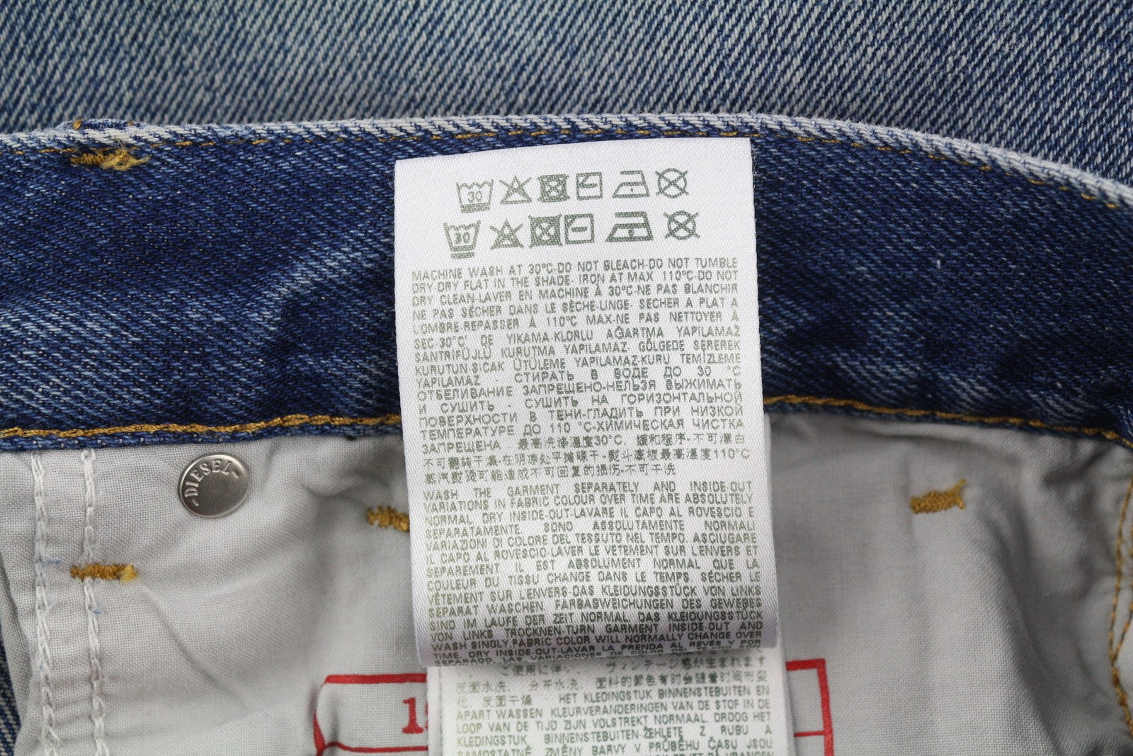 DIESEL 1995 09E02 vyriški džinsai W29/L32 mėlyni, plėšyti, ploni, tiesūs, RRP 375 USD 