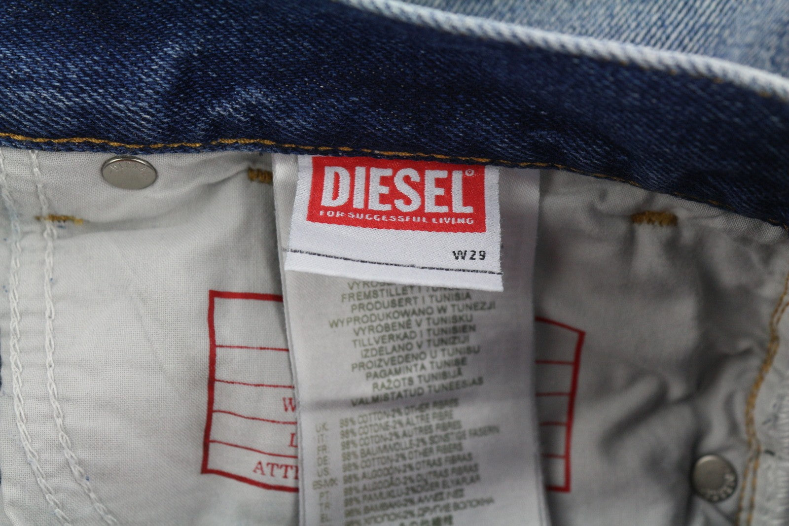 DIESEL 1995 09E02 vyriški džinsai W29/L32 mėlyni, plėšyti, ploni, tiesūs, RRP 375 USD 