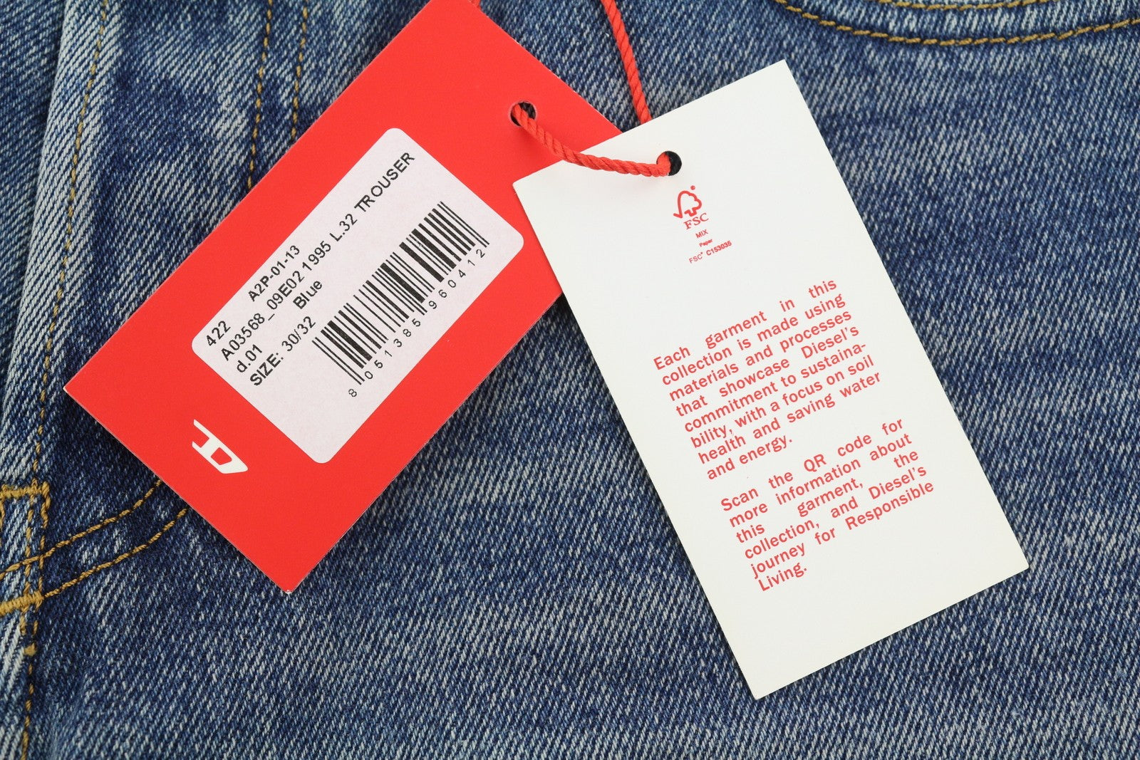 DIESEL 1995 09E02 vyriški džinsai W30/L32 mėlyni, plėšyti, ploni, tiesūs, RRP 375 USD 