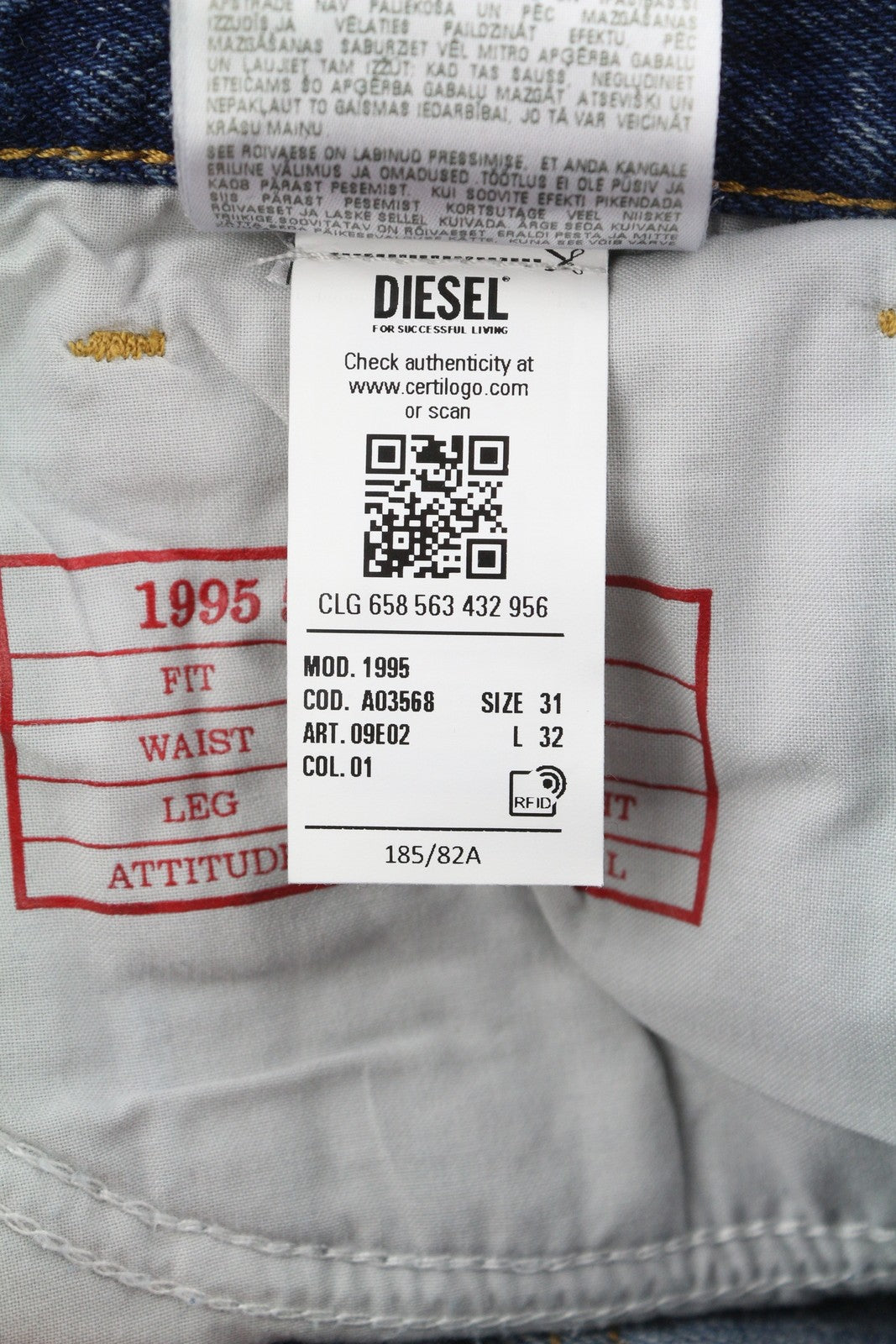 DIESEL 1995 09E02 vyriški džinsai W31/L32 mėlyni, plėšyti, ploni, tiesūs, RRP 375 USD 