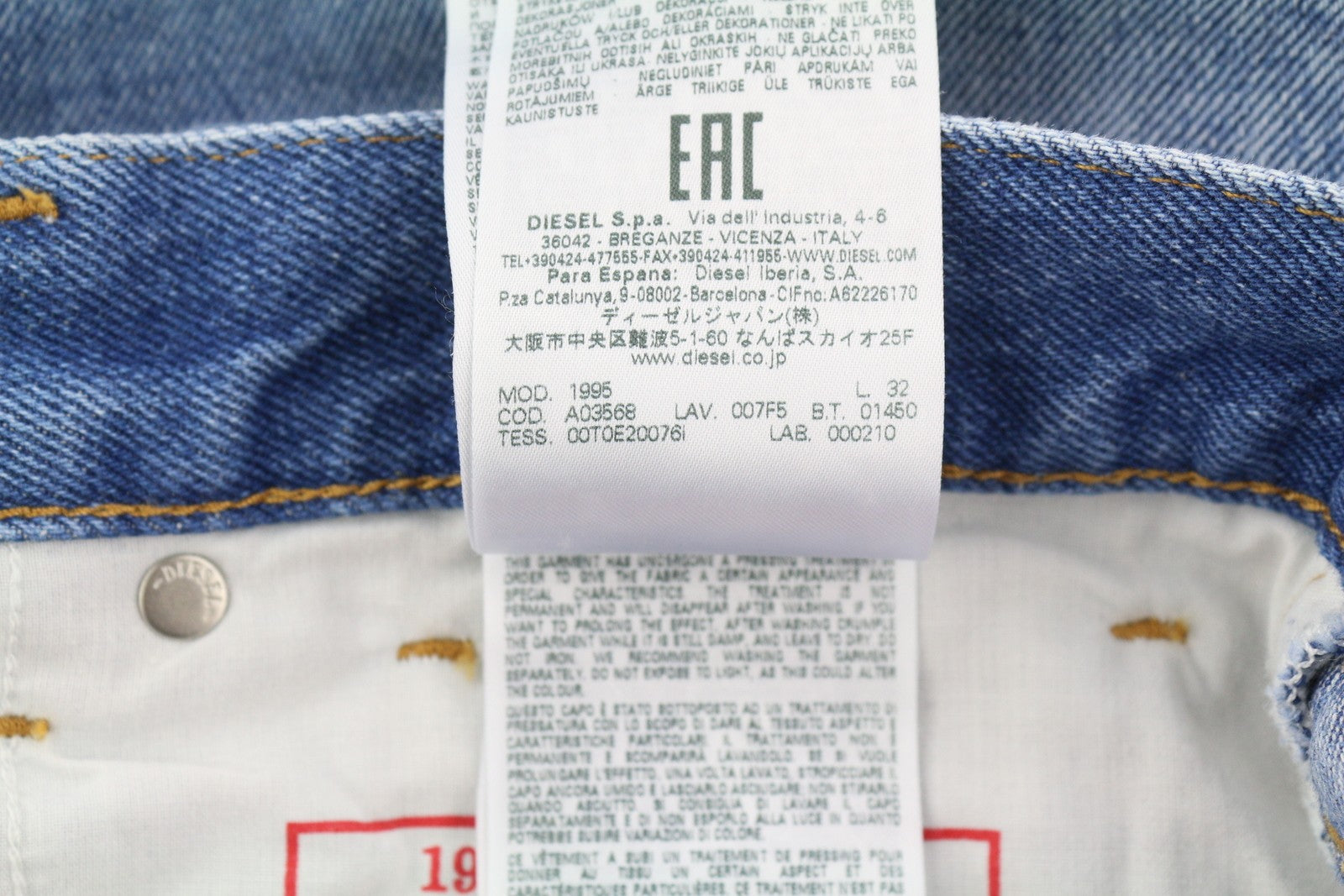 DIESEL 1995 007F5 vyriški džinsai W33/L32 Slim Fit tiesaus kirpimo, su logotipu ir RRP 250 € 