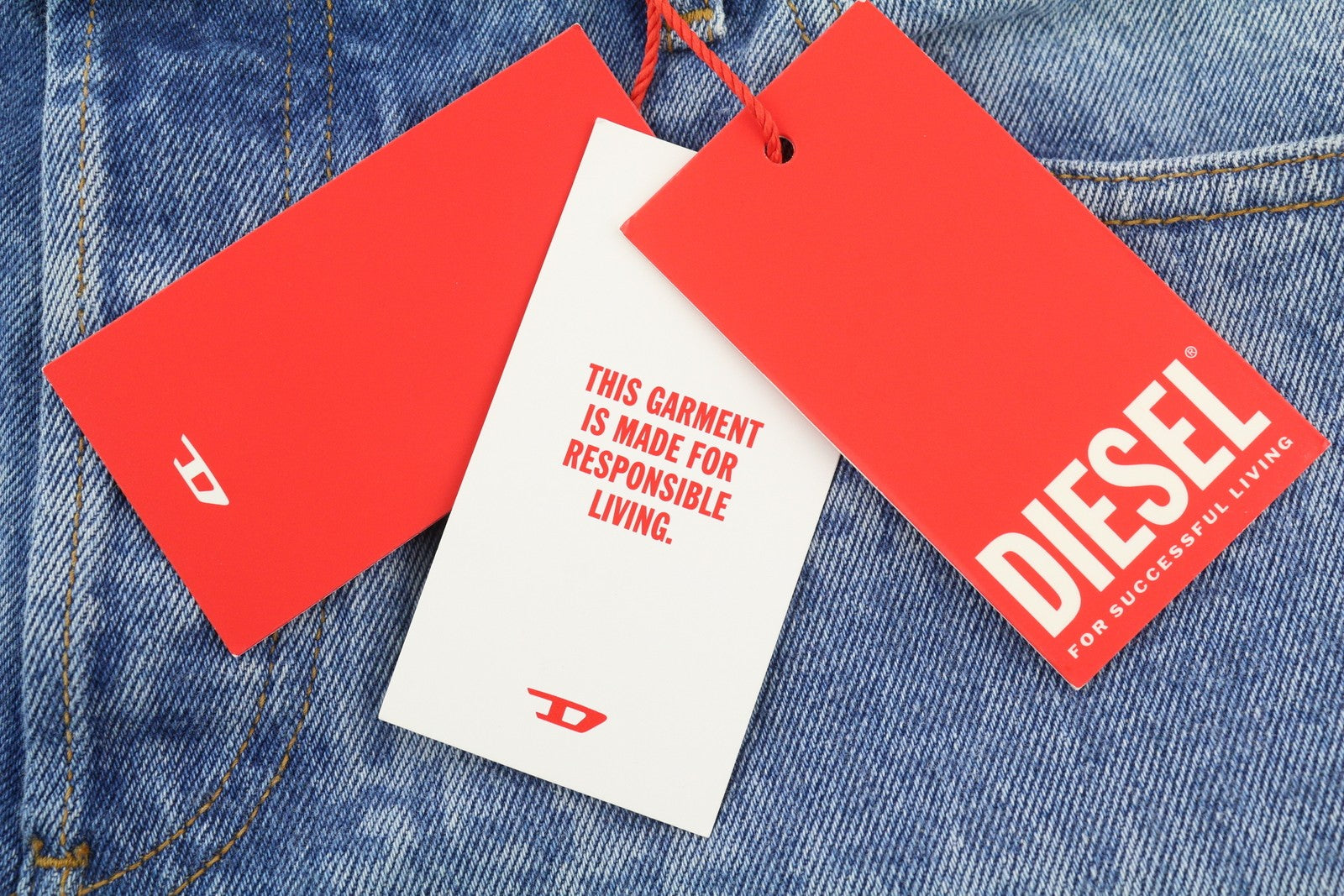 DIESEL 1995 007F5 vyriški džinsai W33/L32 Slim Fit tiesaus kirpimo, su logotipu ir RRP 250 € 