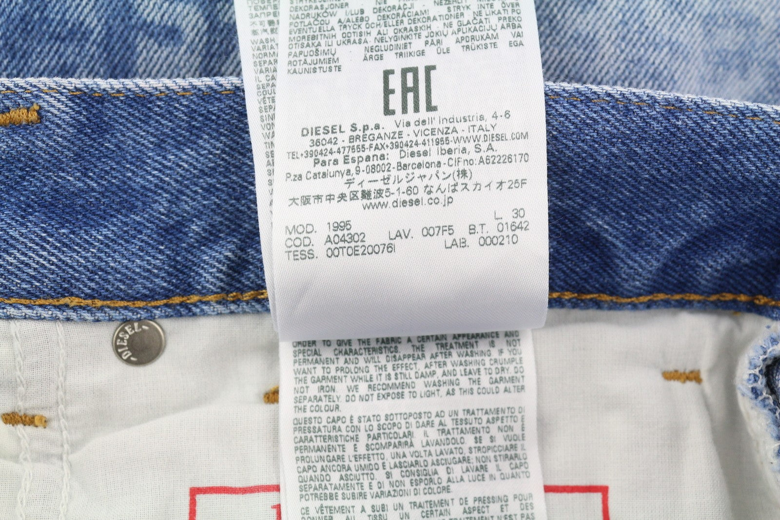 DIESEL 1995 007F5 vyriški džinsai W31/L30 Slim Fit tiesaus kirpimo su logotipu ir RRP 250 € 