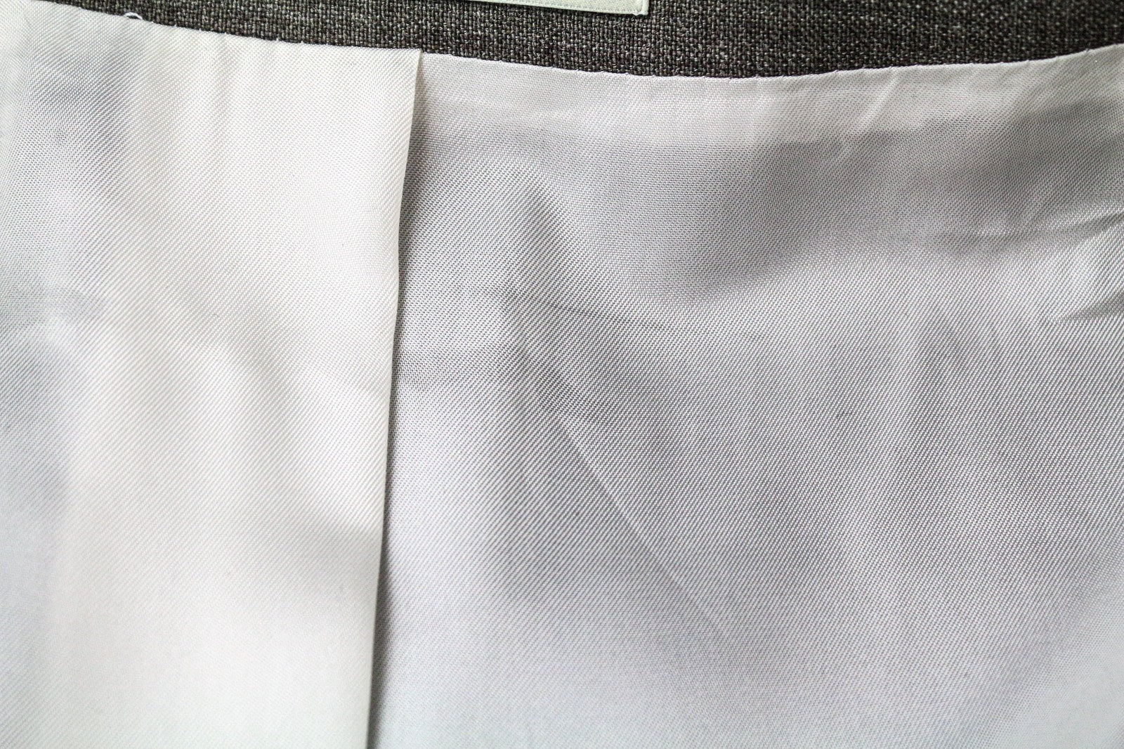 „SUITSUPPLY Lazio“ vyriški rudi, ploni, vieneiliai marškinėliai su grynos vilnos pamušalu, UK44R, dydžiai 