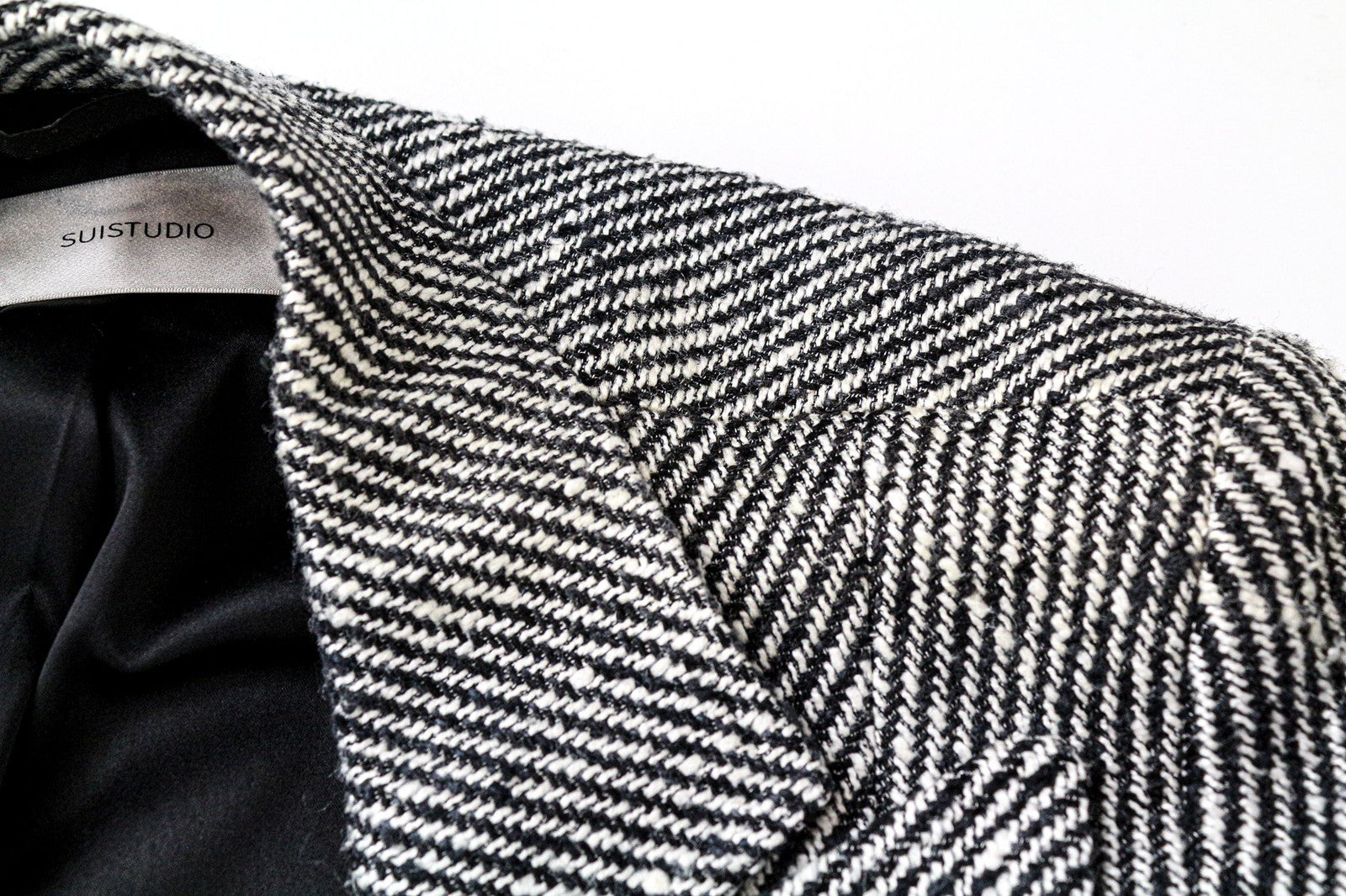 „SUITSUPPLY Olivia“ moteriškas pilkas šilkinis medvilninis švarkas su vieneiliu raštu, UK10R dydis 