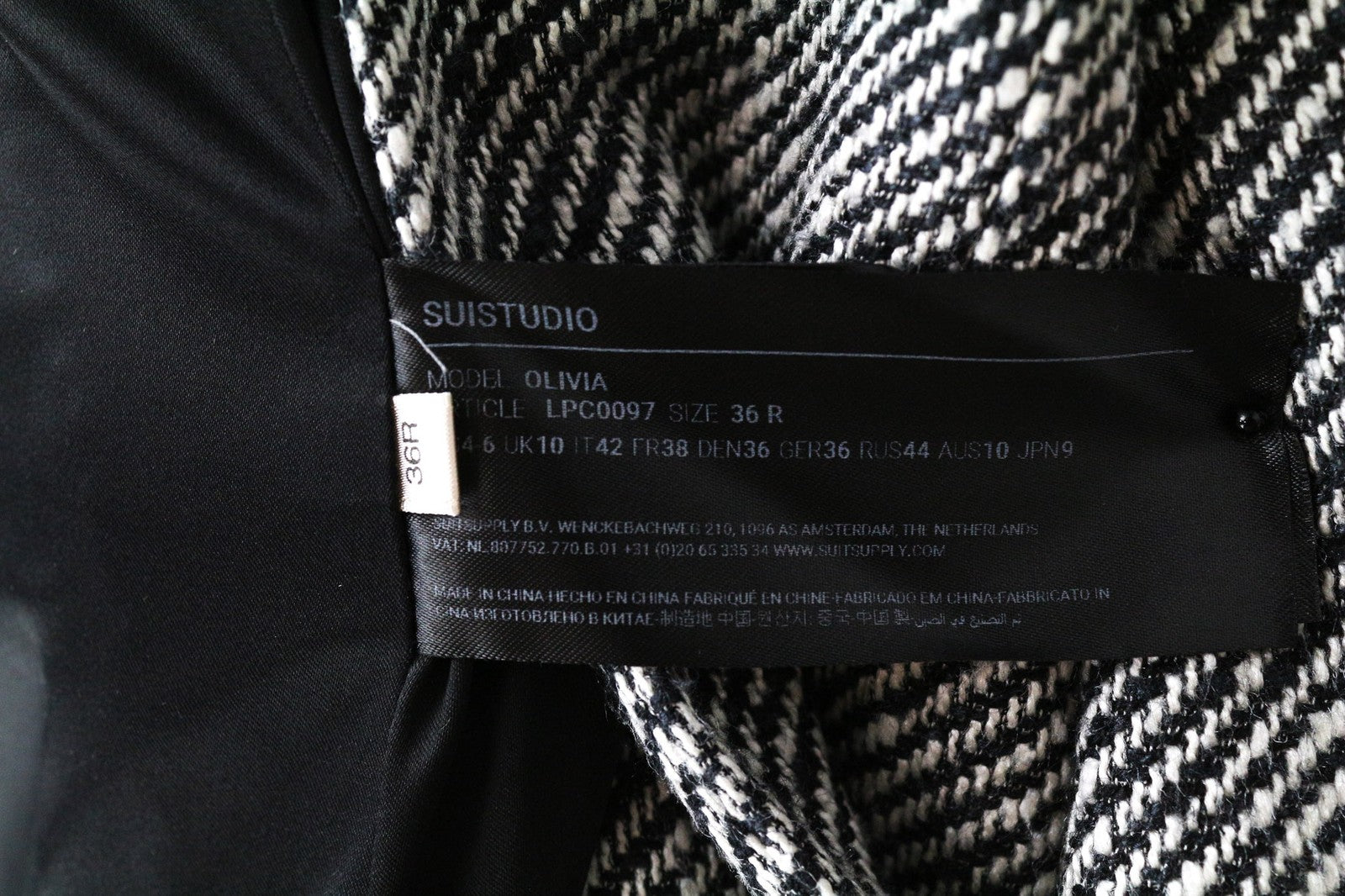 „SUITSUPPLY Olivia“ moteriškas pilkas šilkinis medvilninis švarkas su vieneiliu raštu, UK10R dydis 