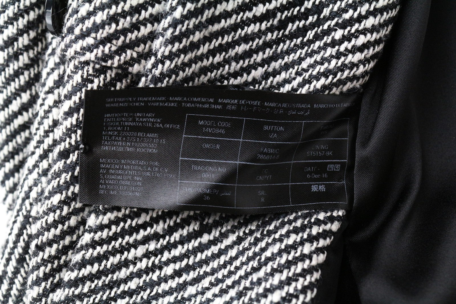 „SUITSUPPLY Olivia“ moteriškas pilkas šilkinis medvilninis švarkas su vieneiliu raštu, UK10R dydis 