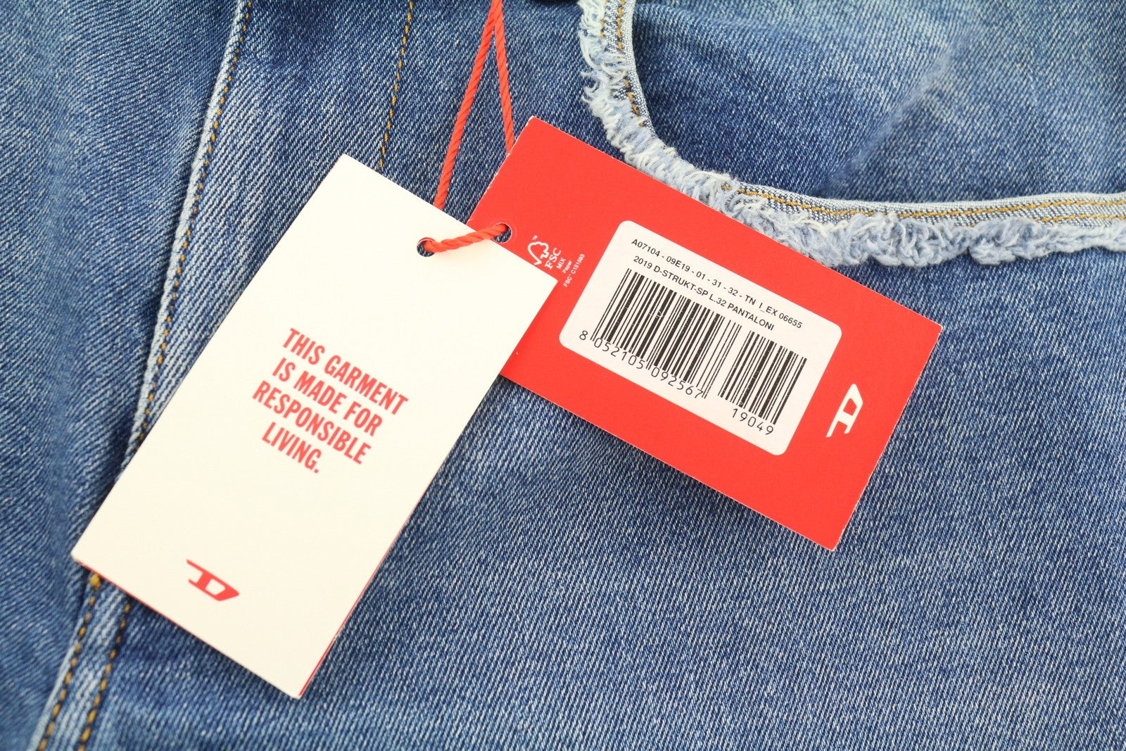 DIESEL 2019 D-Strukt-Sp 09E19 vyriški džinsai W31/L32 mėlyni, išblukinti, skalbti, ploni, su užtrauktuku 