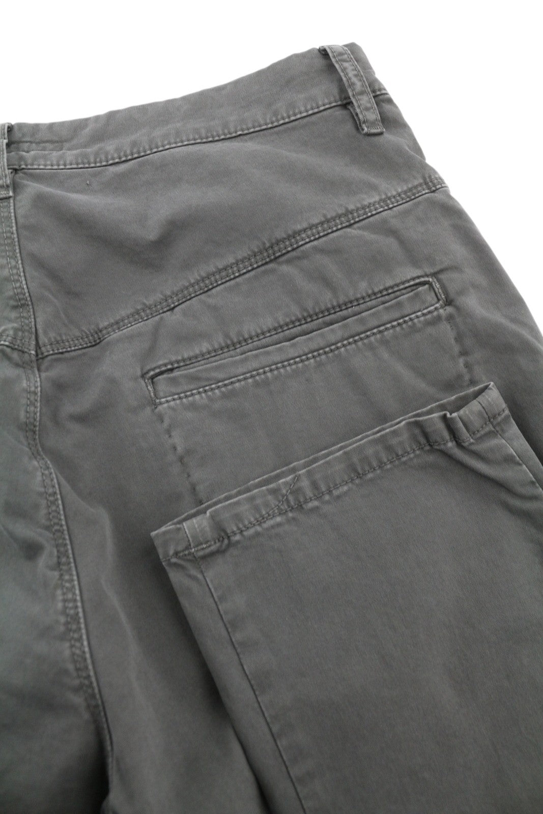 NUDIE JEANS Khaki spalvos plonos vyriškos kelnės W30/L32 Paloma Dust organinės spalvos chino užtrauktuku 
