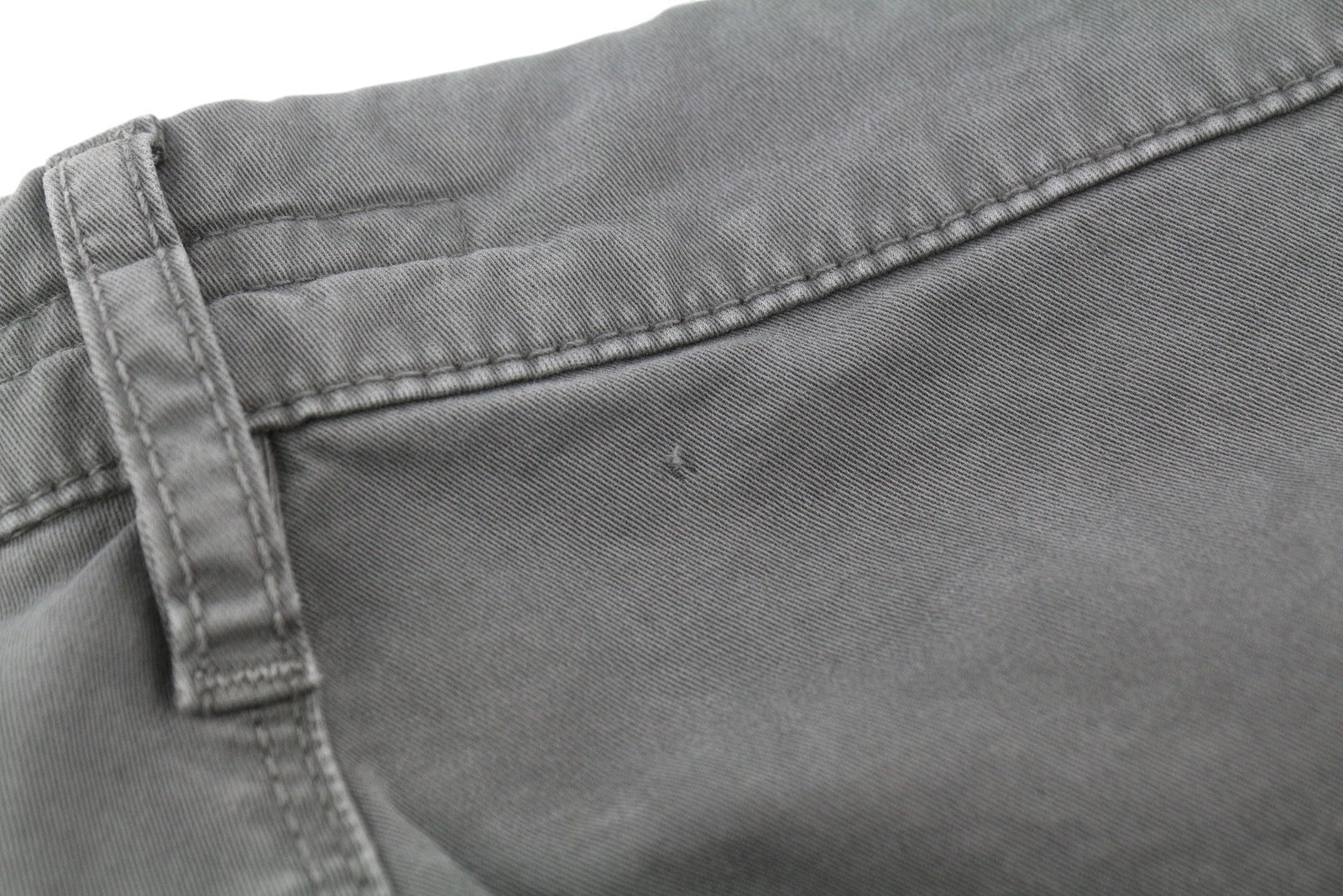 NUDIE JEANS Khaki spalvos plonos vyriškos kelnės W30/L32 Paloma Dust organinės spalvos chino užtrauktuku 