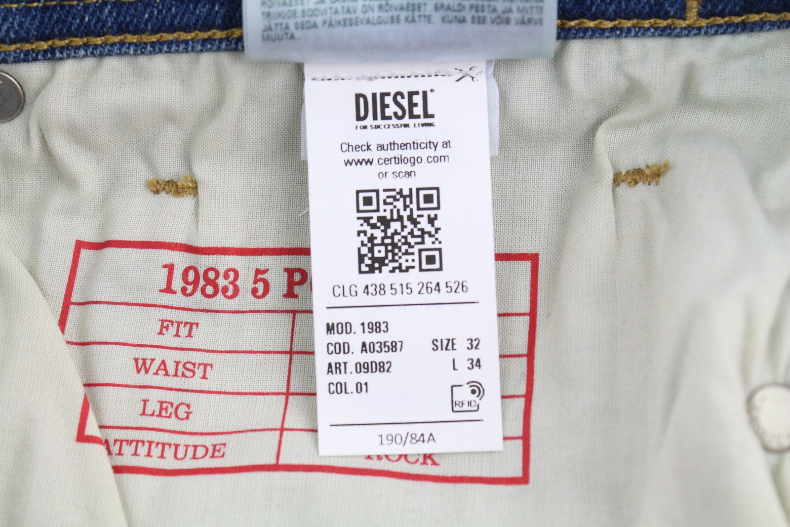 DIESEL 1983 09D82 vyriški džinsai W32/L34 mėlyni, išblukę, aptempti, aukštu juosmeniu. 