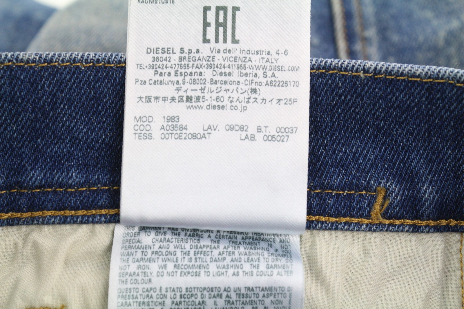 DIESEL 1983 09D82 vyriški džinsai W31/L32 mėlyni, išblukę, aptempti, aukštu juosmeniu. 