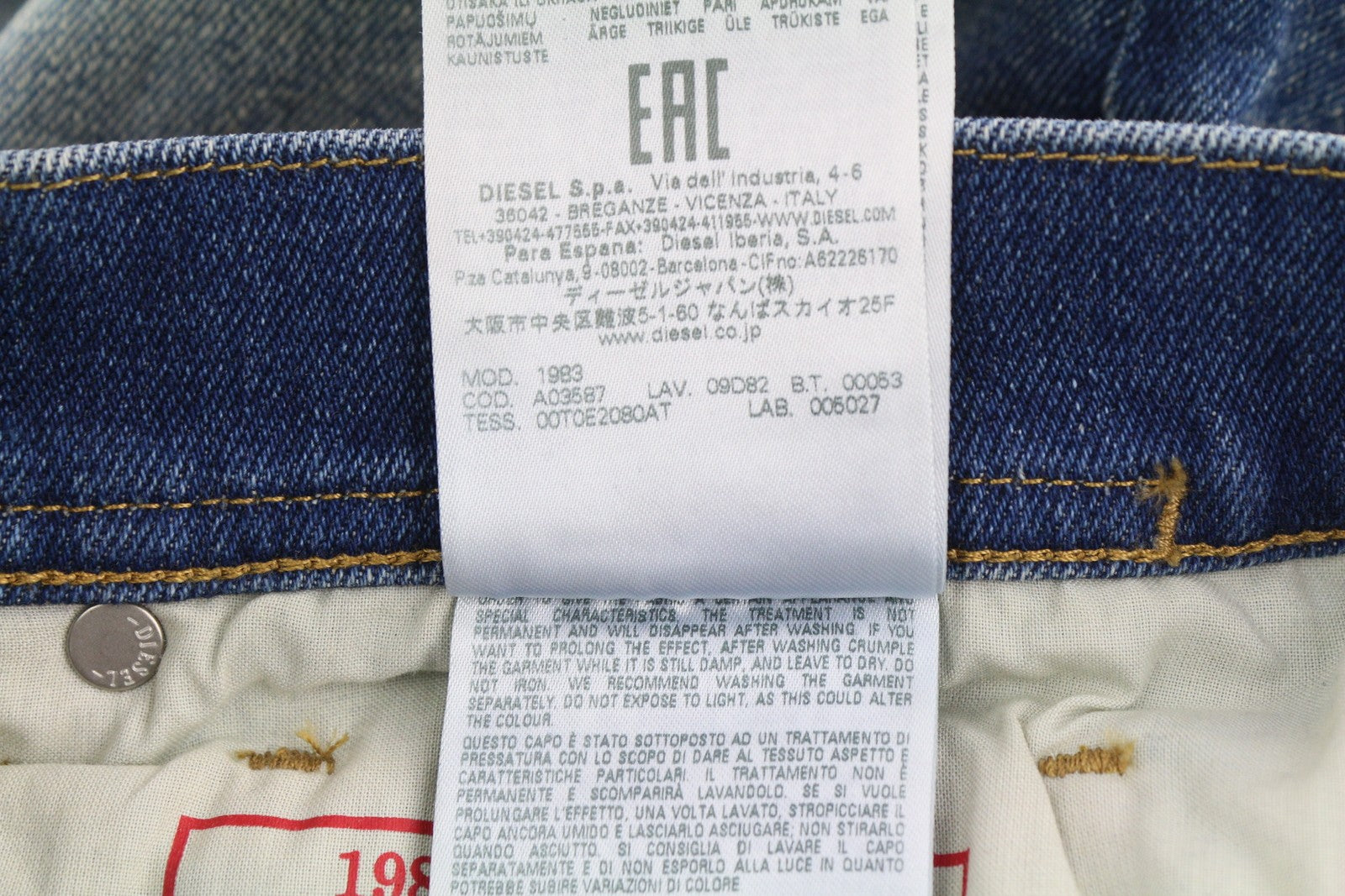 DIESEL 1983 09D82 vyriški džinsai W30/L30 mėlyni su išblukusiu užtrauktuku, aptempti, aukštu juosmeniu