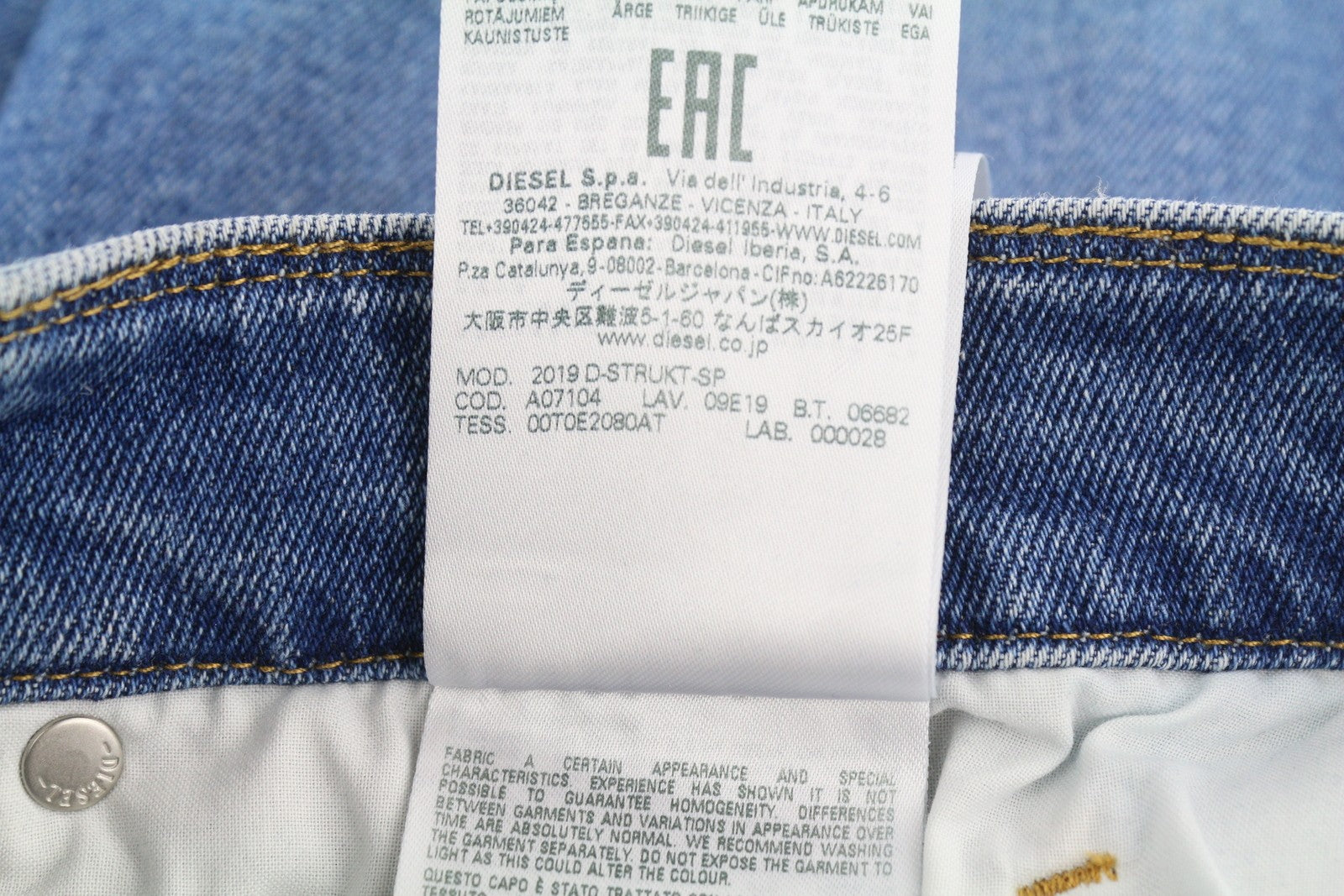 DIESEL 2019 D-Strukt-Sp 09E19 vyriški džinsai W28/L32 mėlyni, išblukinti, skalbti, ploni, su užtrauktuku 