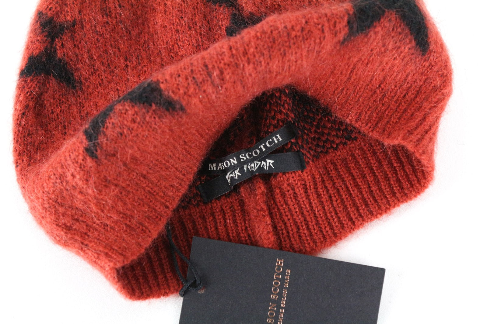 MAISON SCOTCH moteriškos šviesiai pilkos austos žvaigždės formos moherio mišinio kepurės su dviem pakuotėmis 