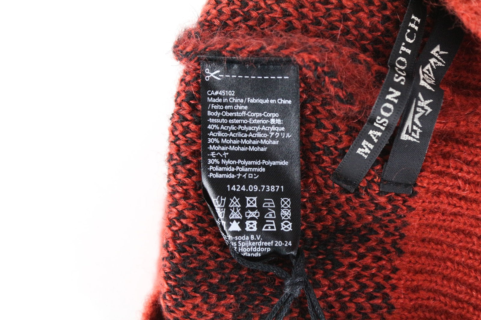 MAISON SCOTCH moteriškos šviesiai pilkos austos žvaigždės formos moherio mišinio kepurės su dviem pakuotėmis 