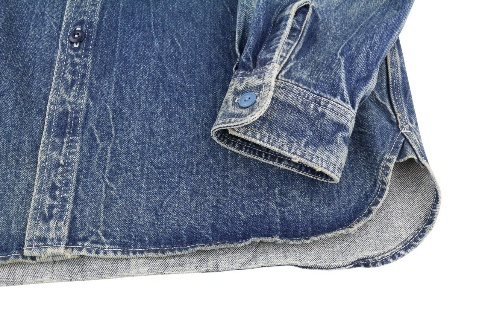 R13 Usn ilgomis rankovėmis marškinių formos suknelė moterims M Kelly sagomis užsegta išblukusi skalbto džinso mėlyna 