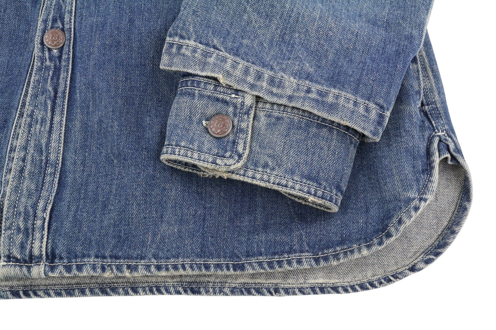 R13 Alice dvigubų marškinėlių moteriškas švarkas M Kellen dideli marškinėliai su sagomis, išblukusi mėlyna 