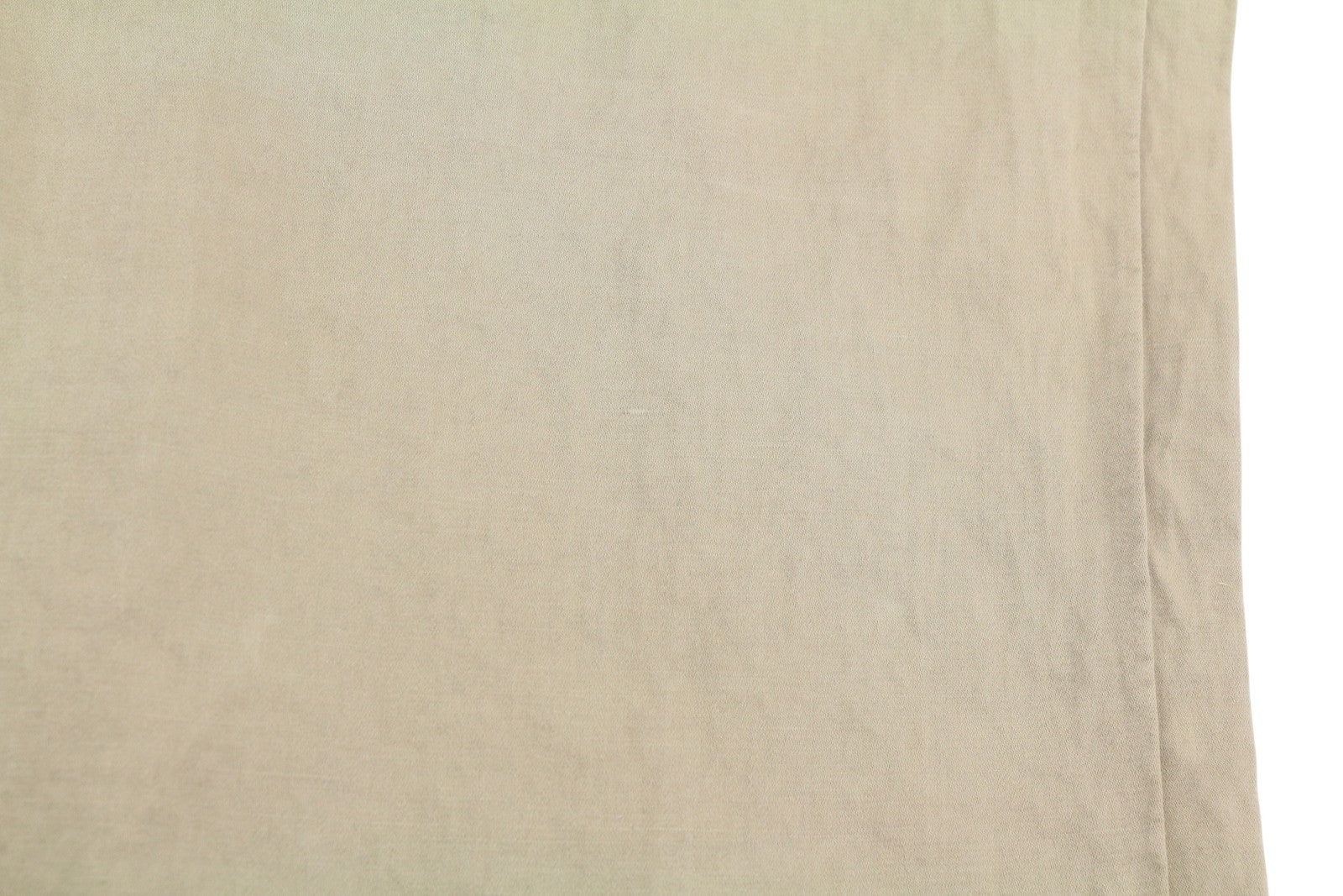 R13 Plačių moteriškų kelnių 27 smėlio spalvos lino mišinio klostuotos sagomis ir logotipu dekoruotos kišenės 