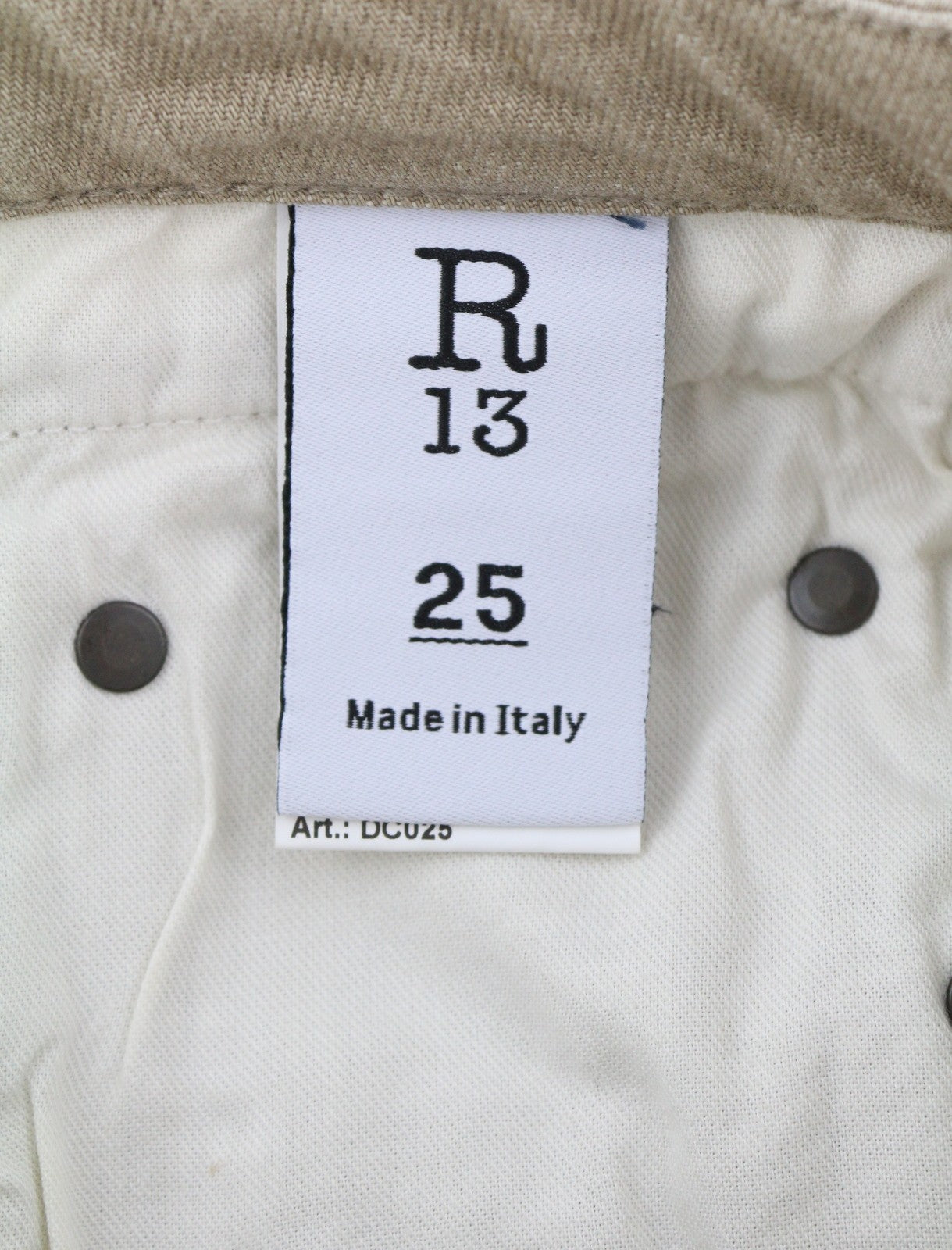 R13 berniukiški platėjantys moteriški džinsai, 25 dydžio, blizgantys, tamprūs su užtrauktuku, PS25, skalbtos, išblukintos smėlio spalvos. RMK 695 € 