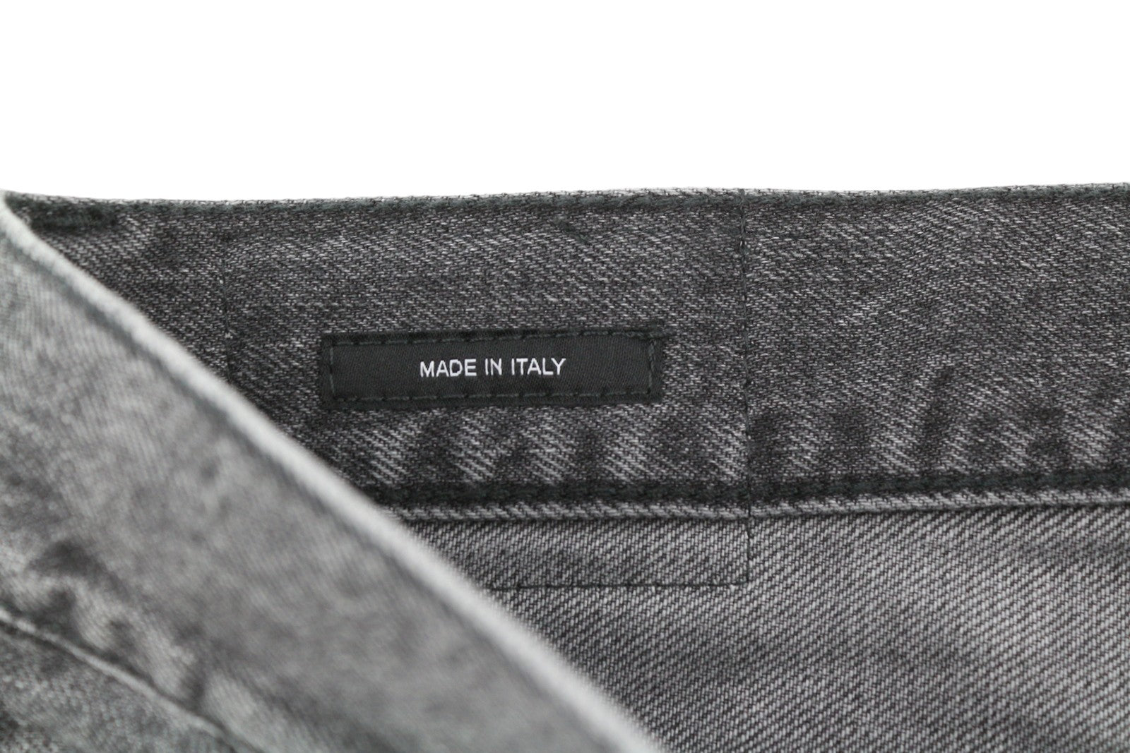 R13 Boyfriend moteriški džinsai 25 Wilson juodi išblukę, nuplauti, trumpi, SS25 