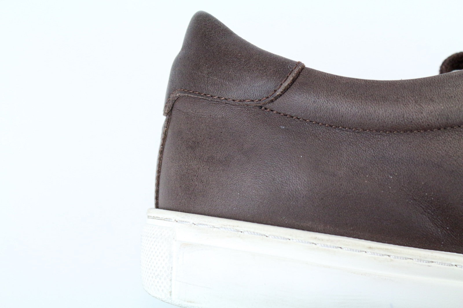 „SUITSUPPLY“ vyriški rudi odiniai žemapadžiai sportbačiai su raišteliais, dydis EU43 